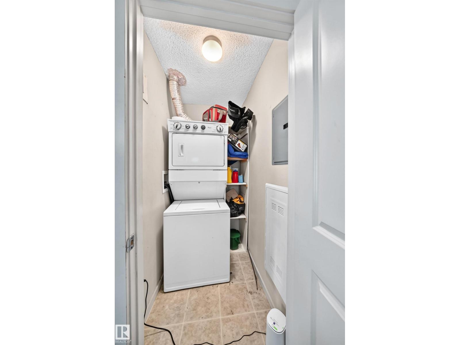 #416 3357 16A AV NW - 32