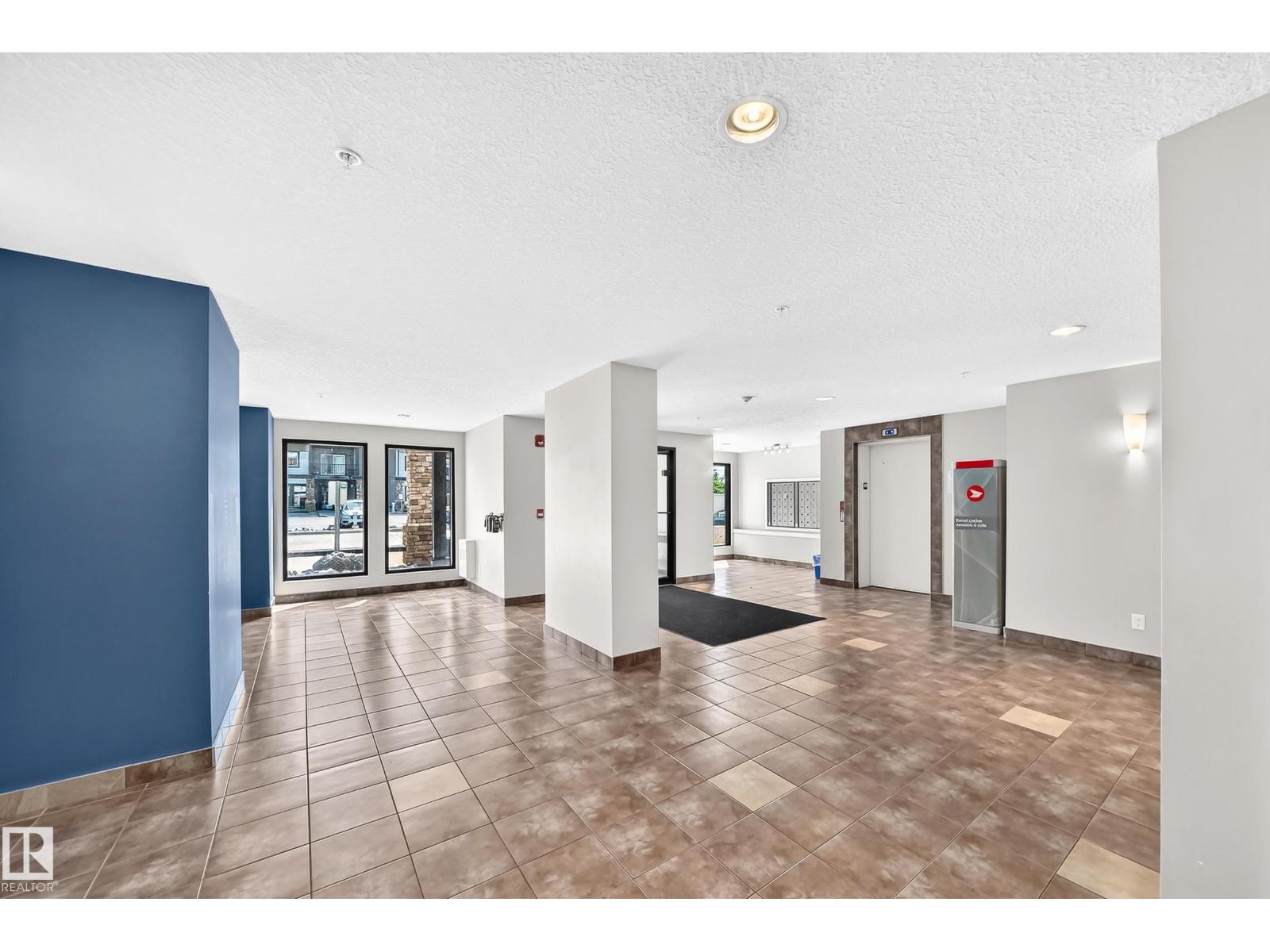 #416 3357 16A AV NW - 36