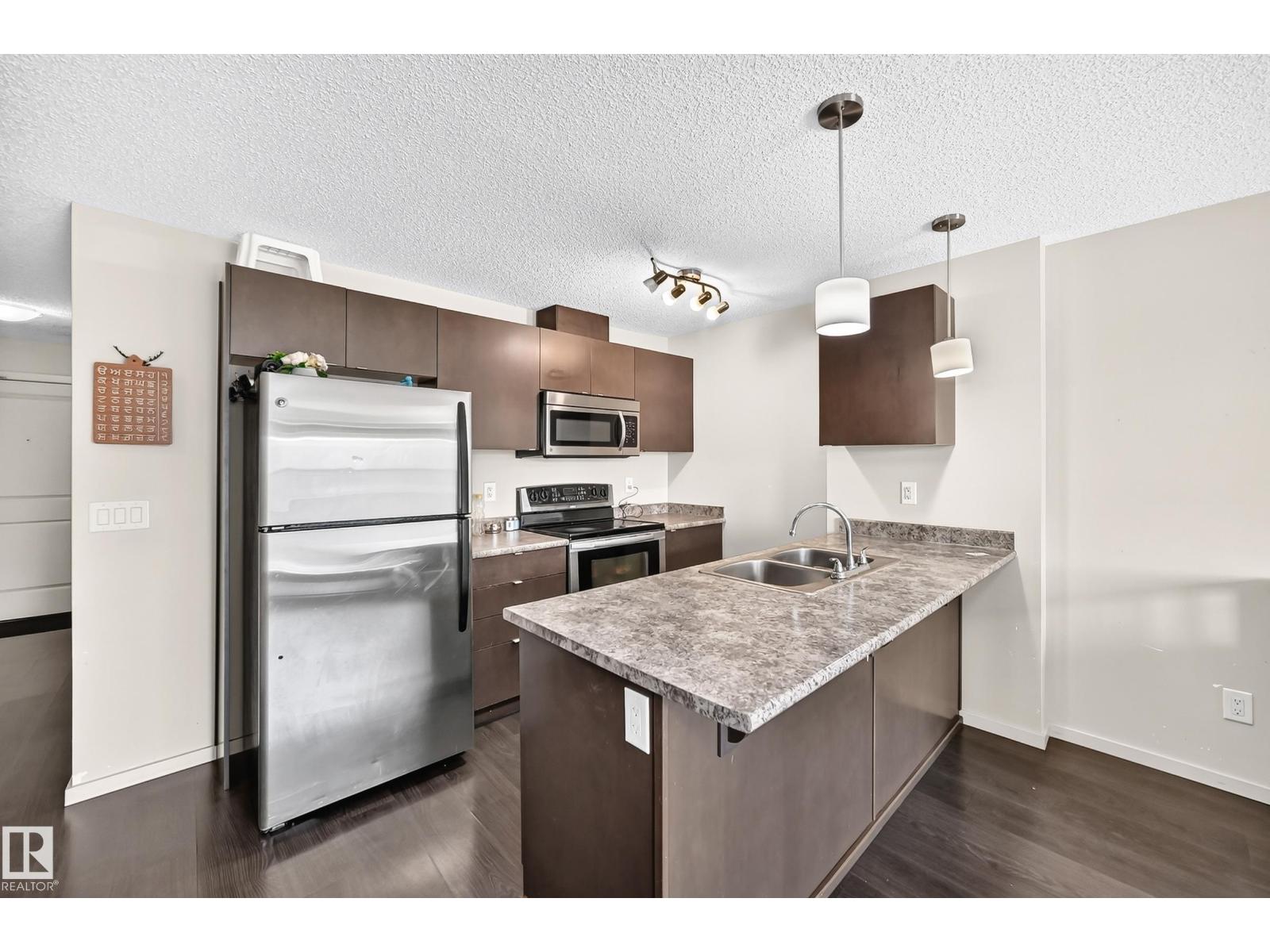 #416 3357 16A AV NW - 6