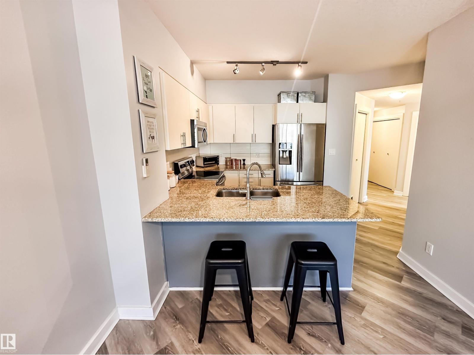 #703 10152 104 ST NW - 16