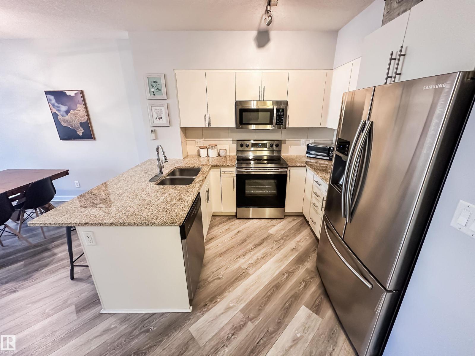 #703 10152 104 ST NW - Image 17