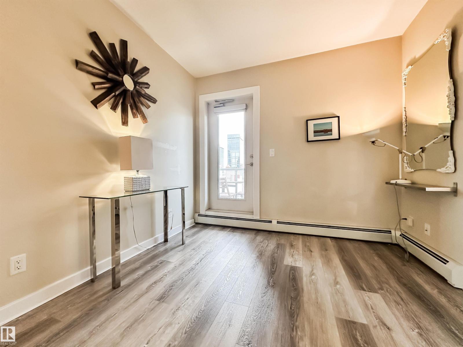 #703 10152 104 ST NW - 19