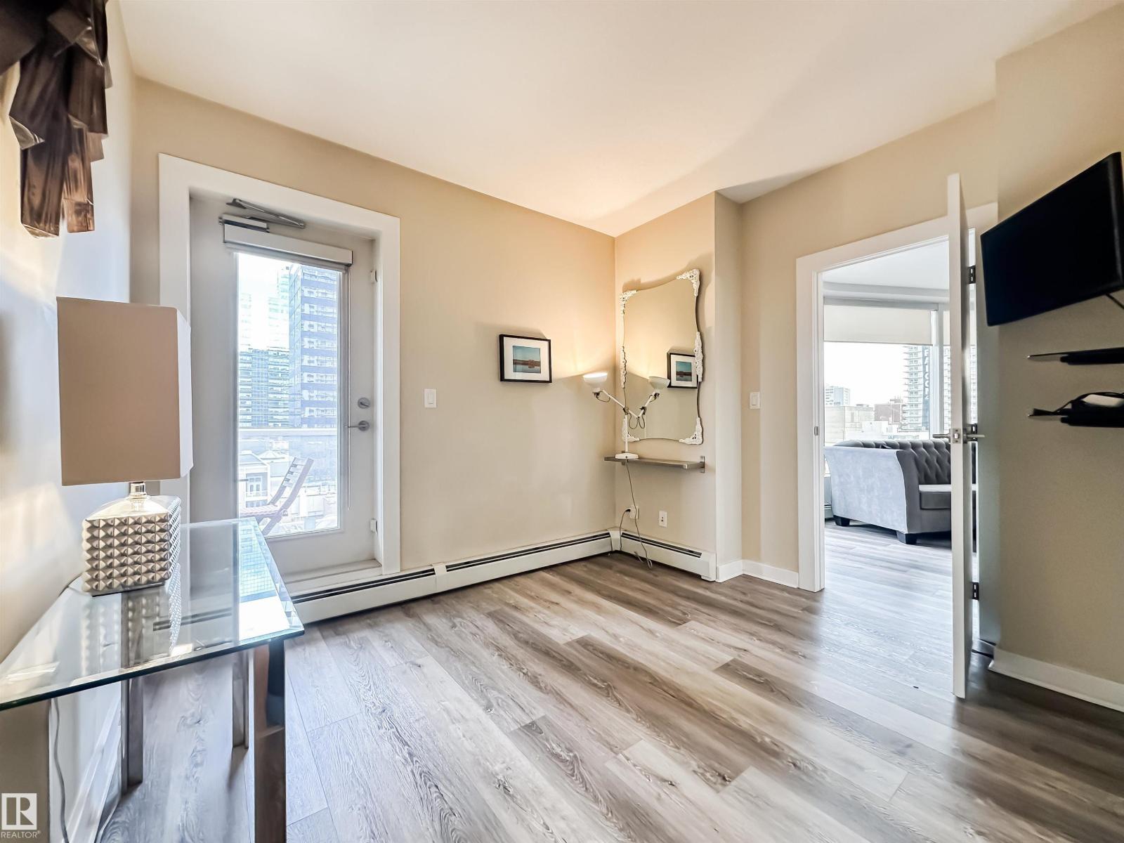 #703 10152 104 ST NW - 20
