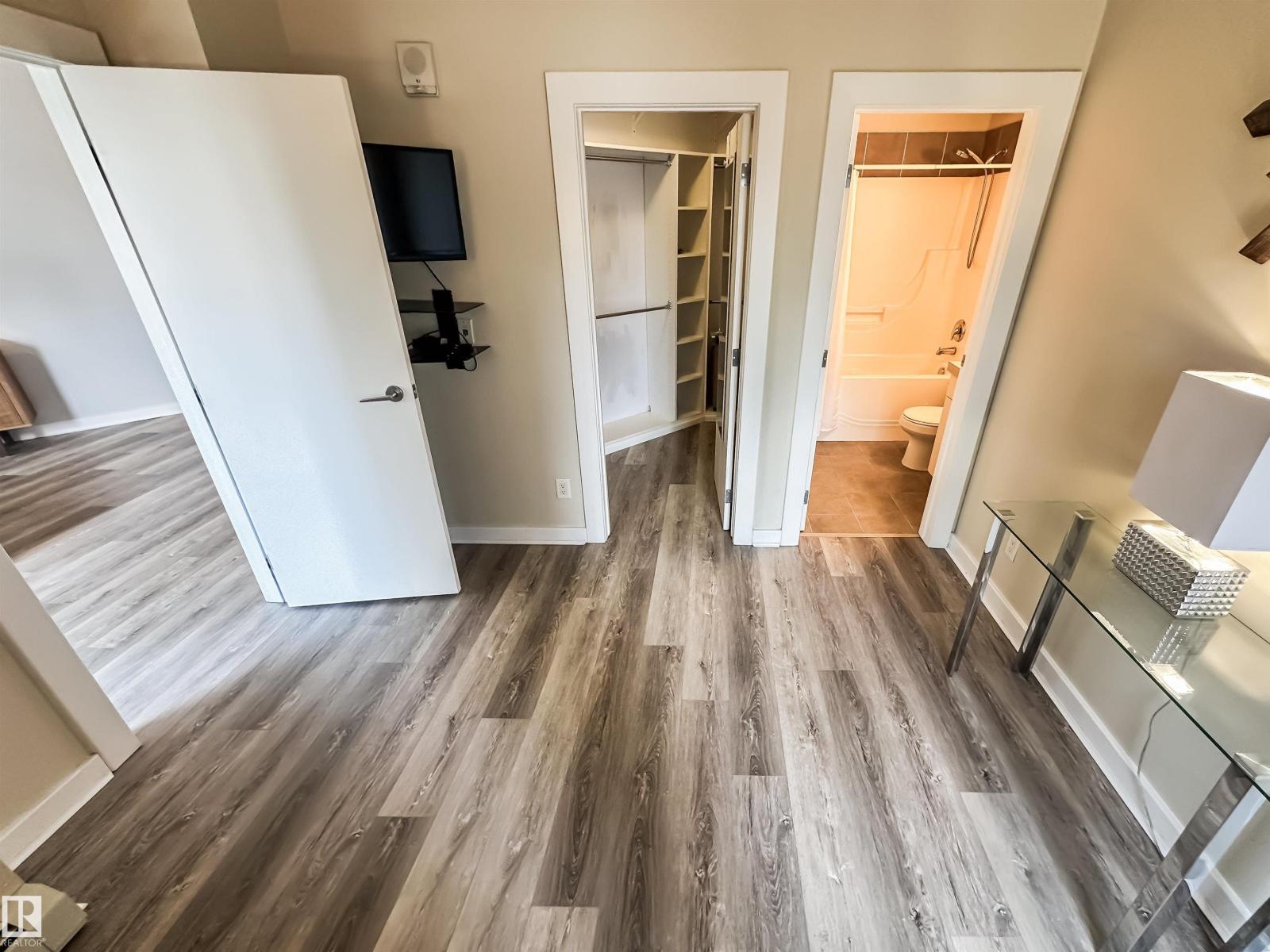 #703 10152 104 ST NW - 21