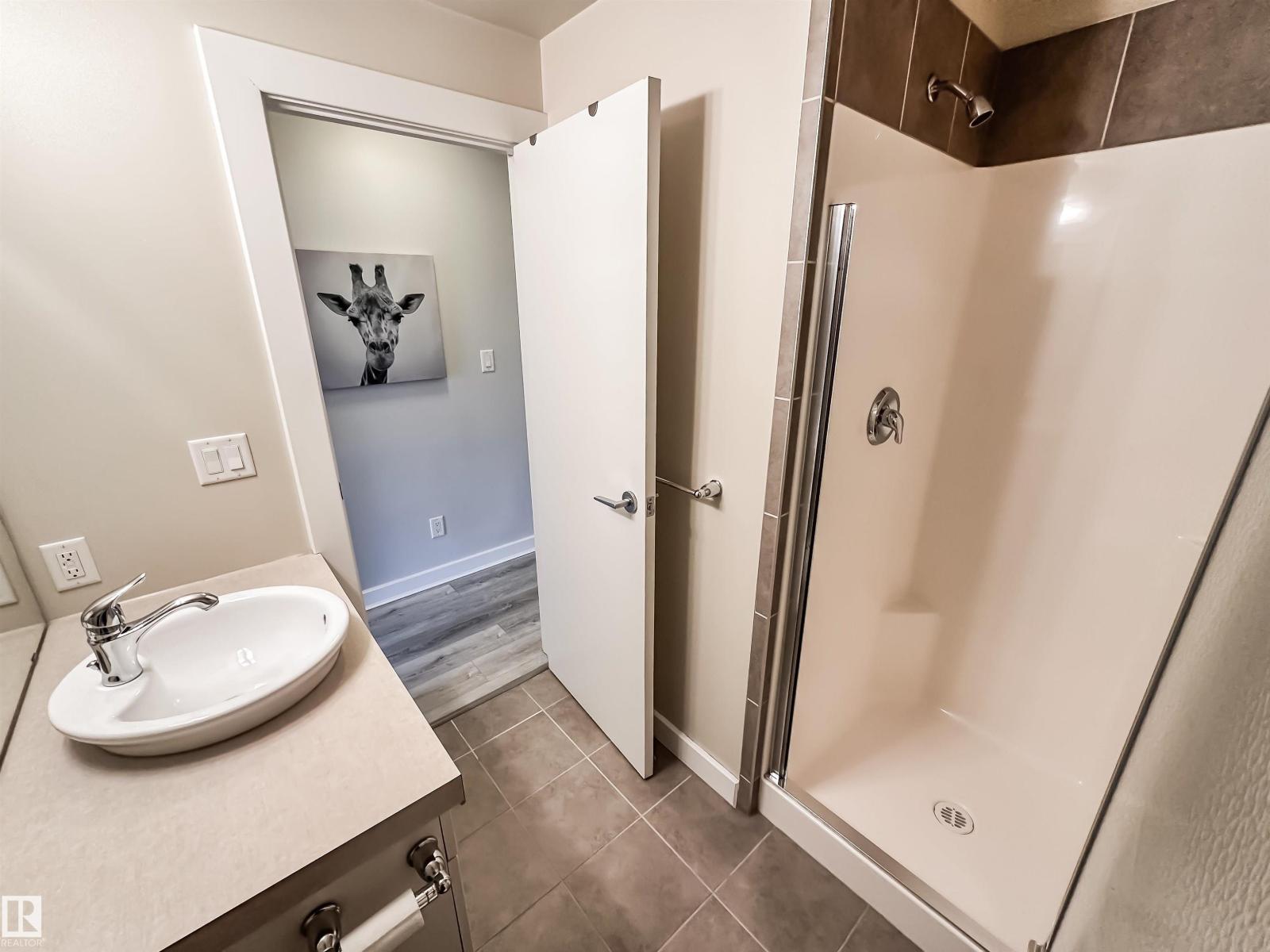 #703 10152 104 ST NW - 28
