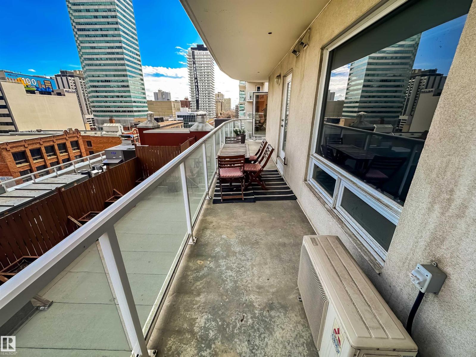 #703 10152 104 ST NW - 32