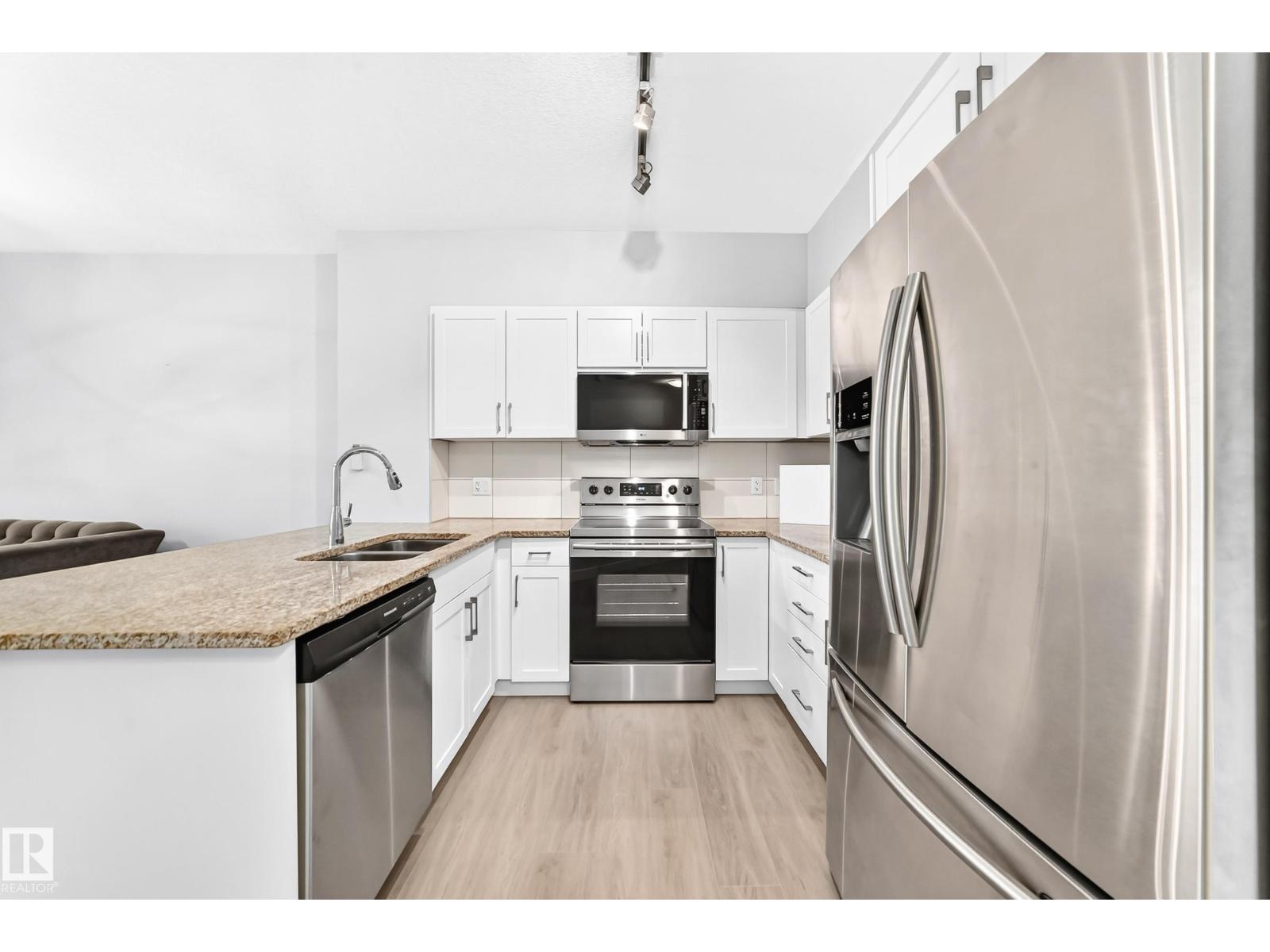 #703 10152 104 ST NW - 7