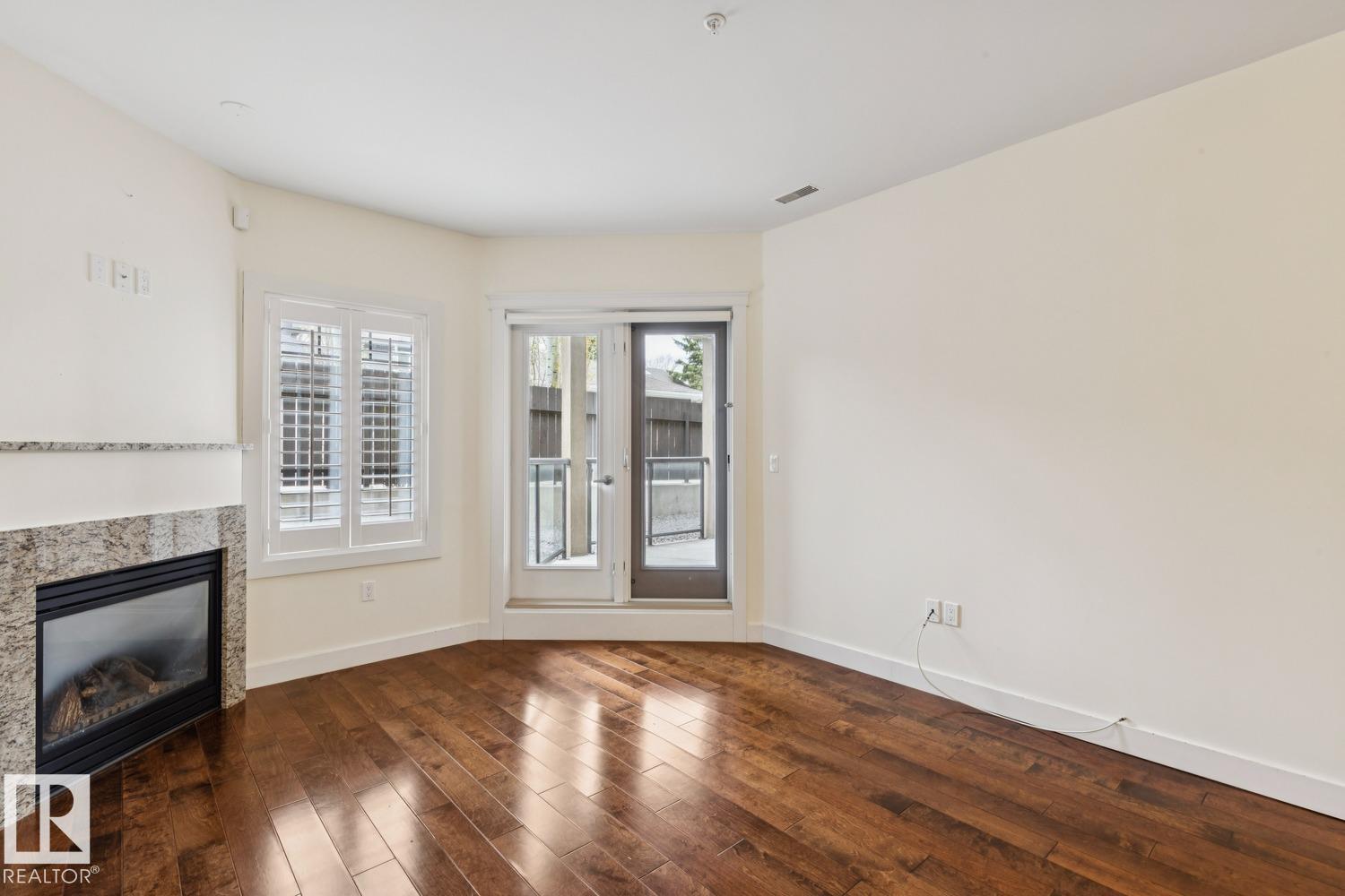 #16 11518 76 AV NW - 13