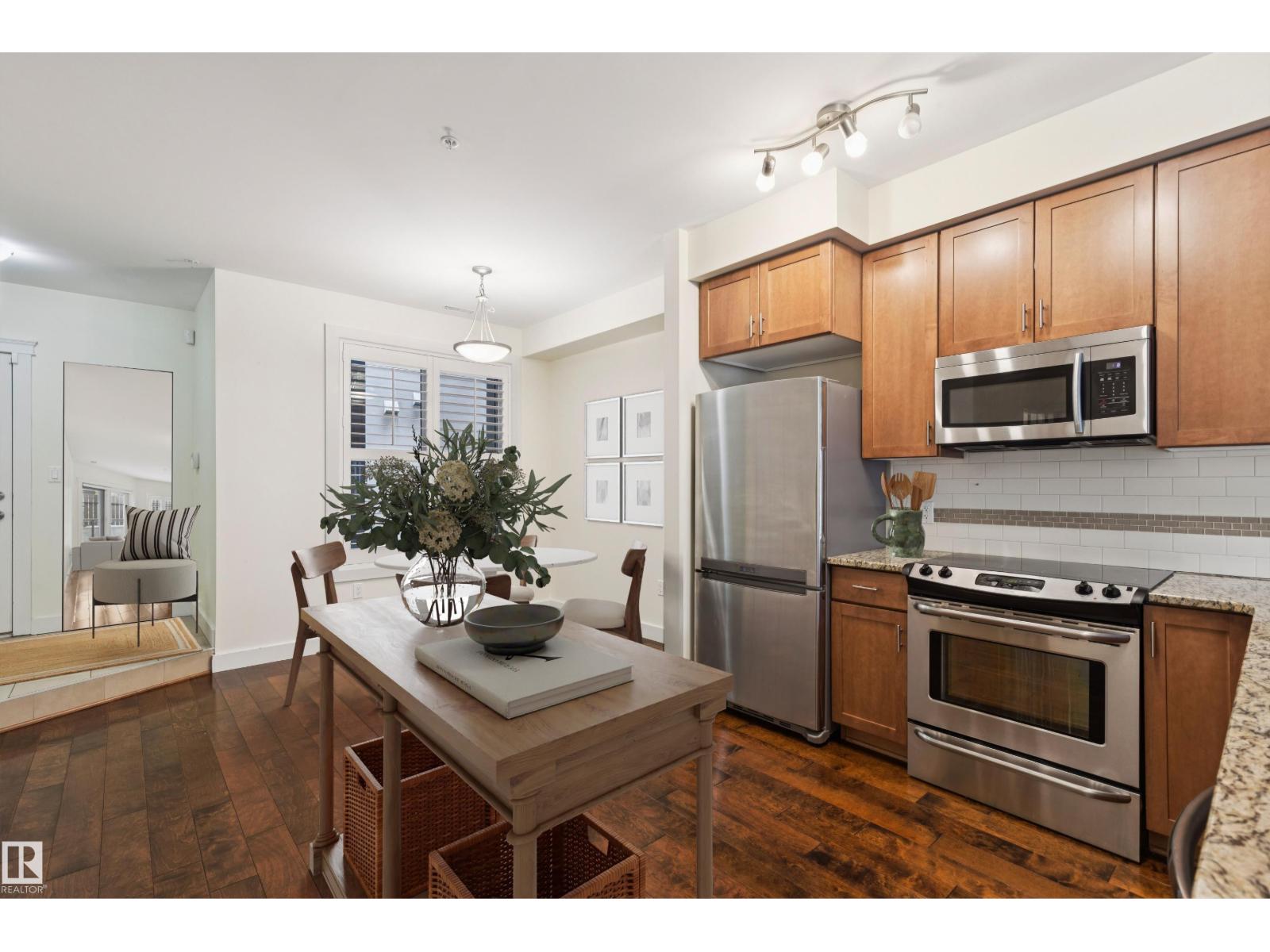 #16 11518 76 AV NW - 9