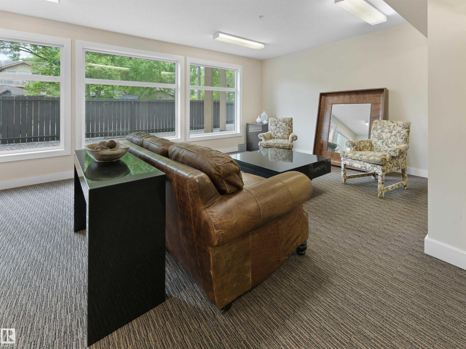 #16 11518 76 AV NW - 35