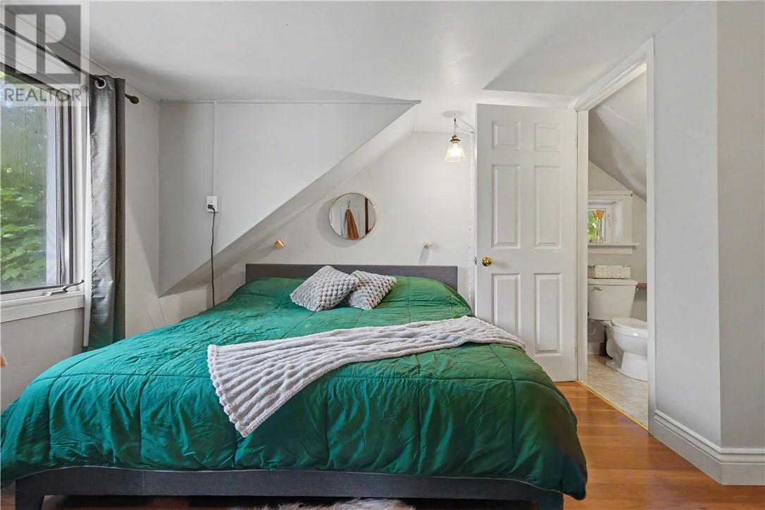 703 Griffith Street - 22