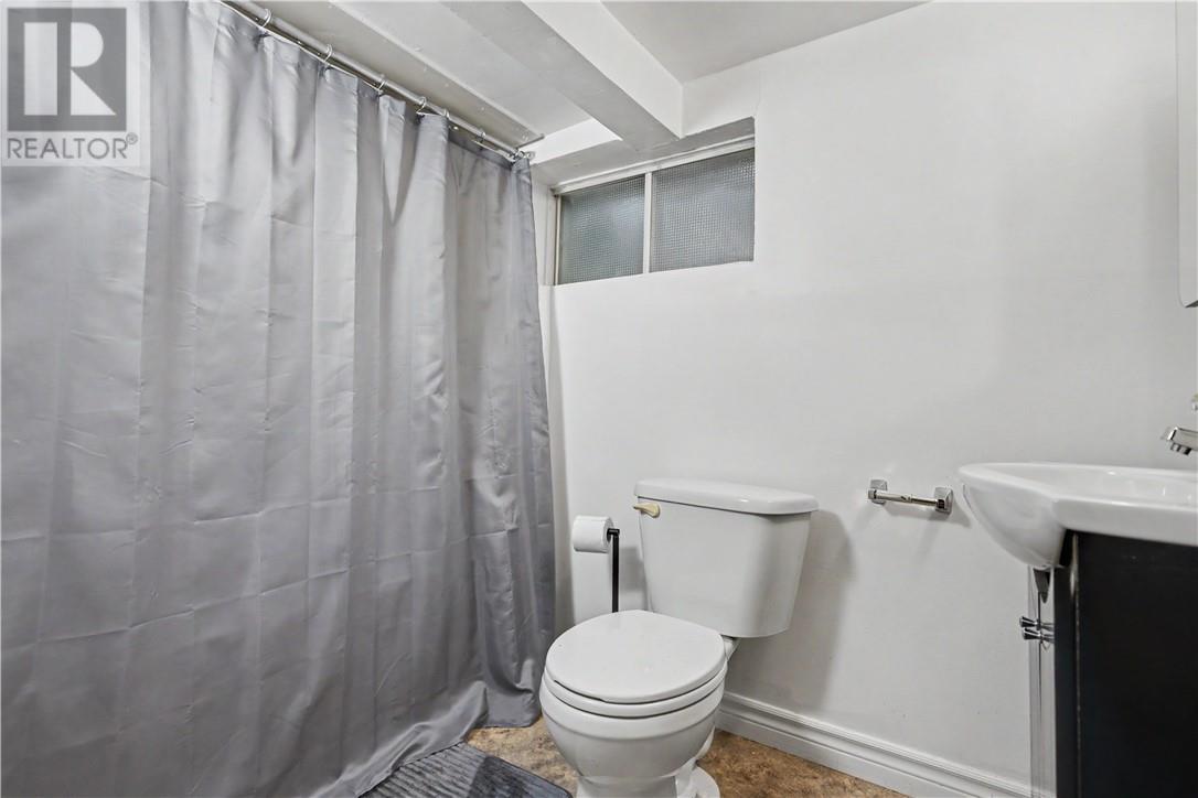 703 Griffith Street - Image 32