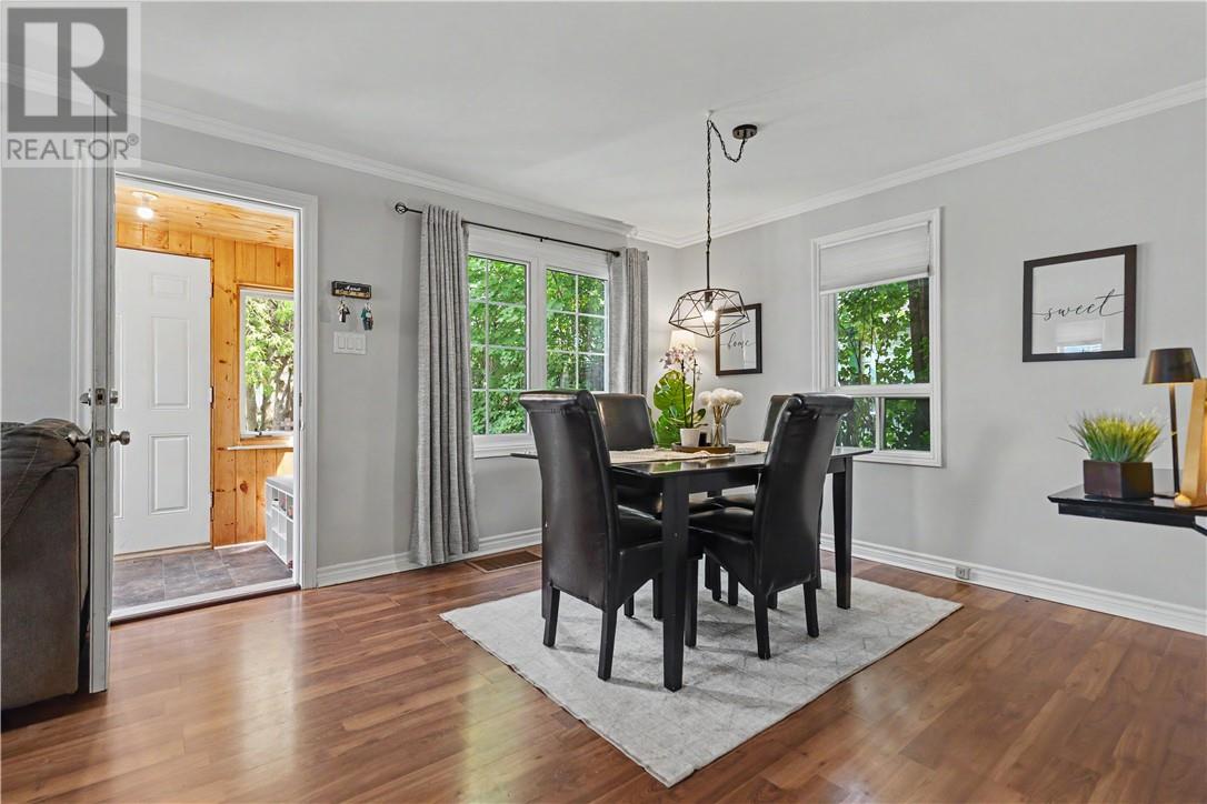 703 Griffith Street - 7