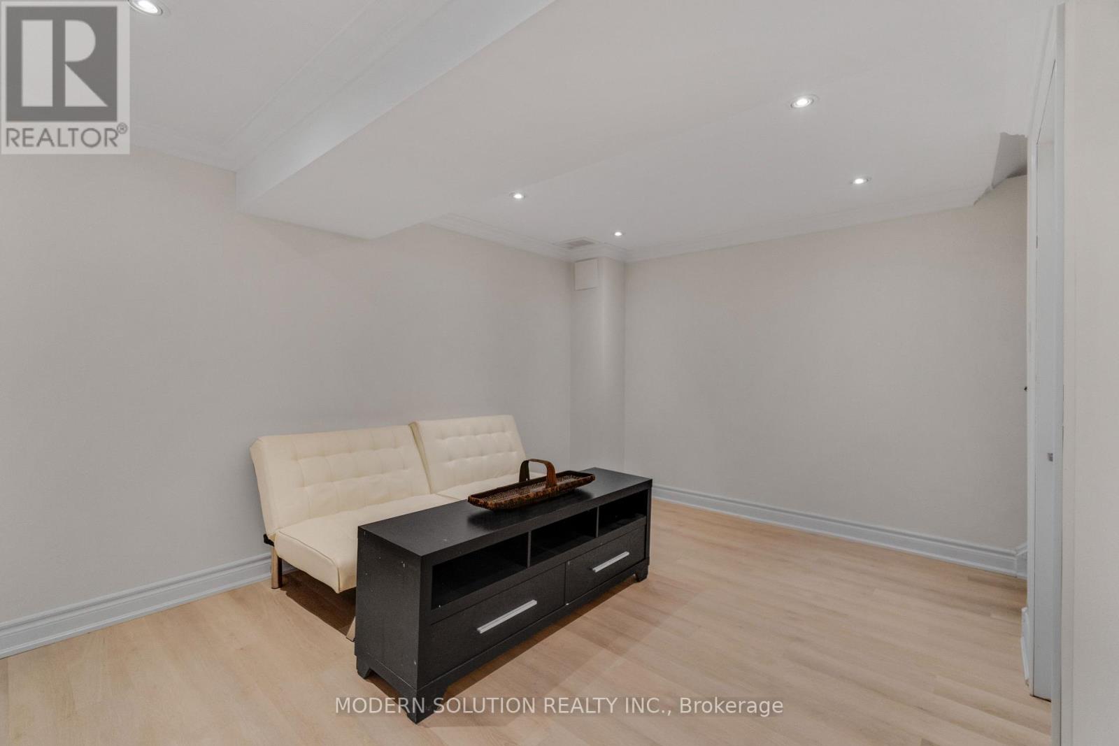44 BENDAMERE CRESCENT - Image 25