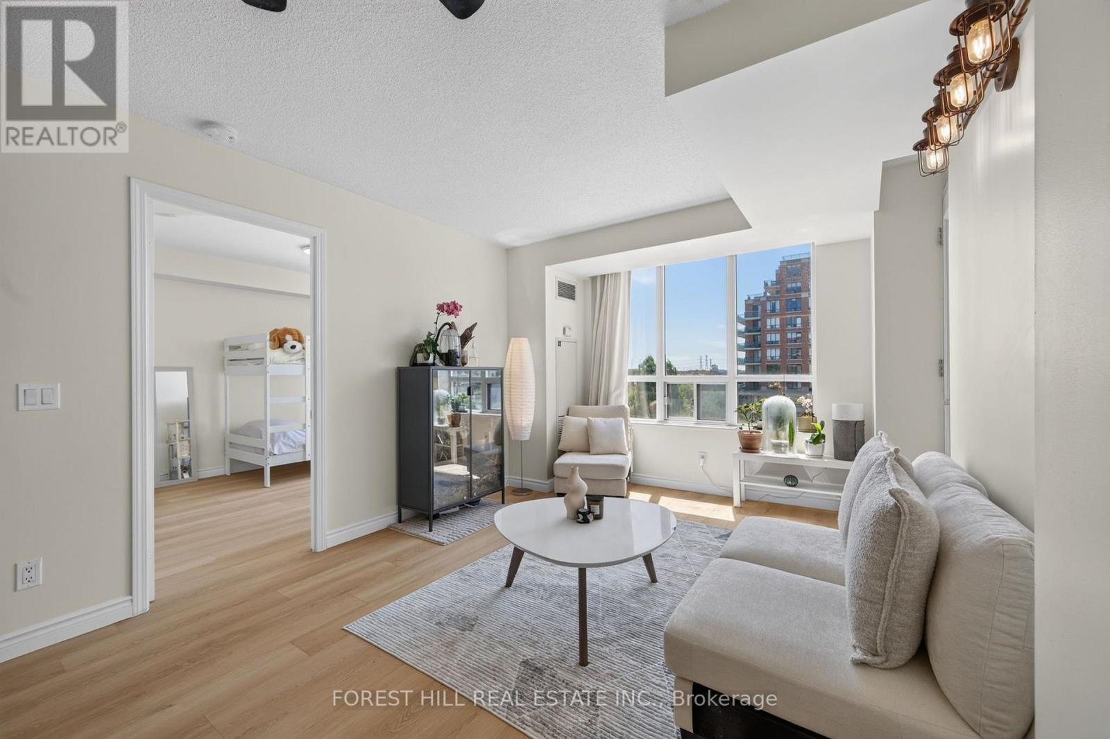 #407 350 RED MAPLE ROAD - Image 13