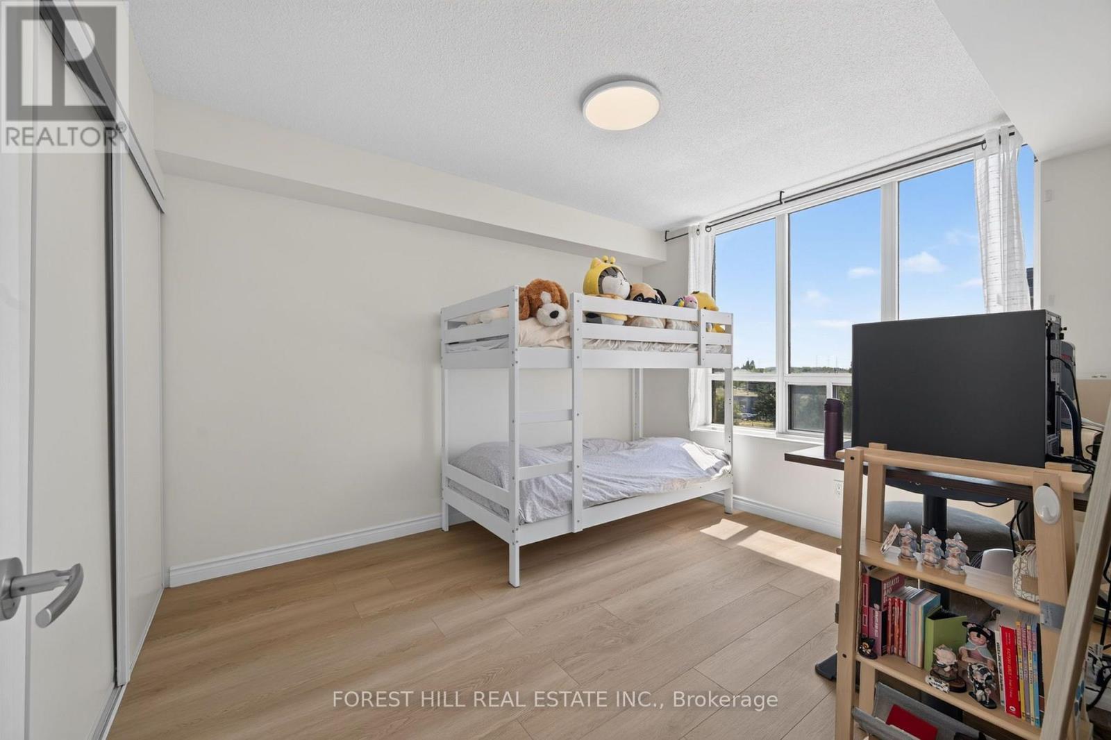 #407 350 RED MAPLE ROAD - Image 15