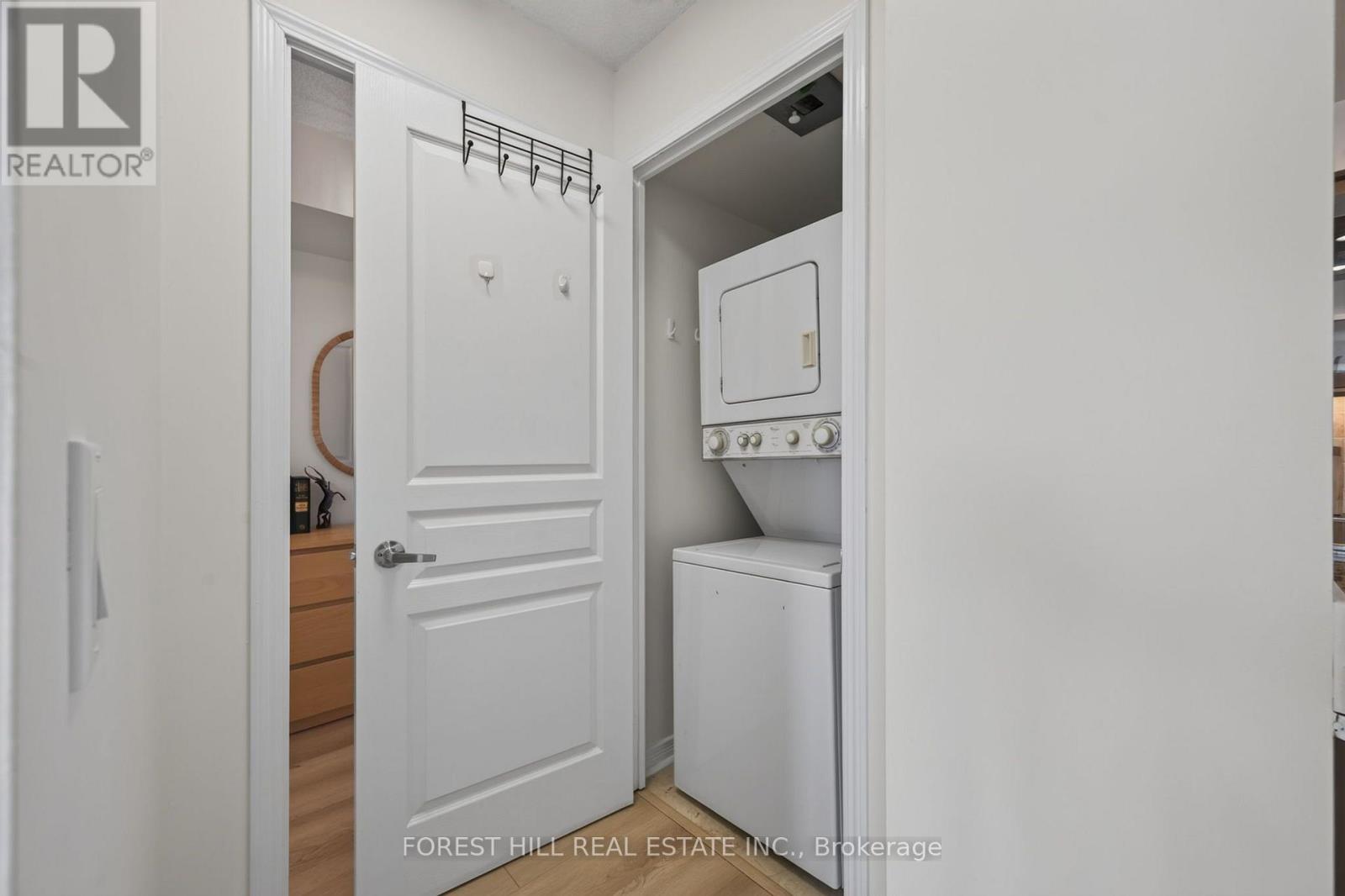 #407 350 RED MAPLE ROAD - Image 17