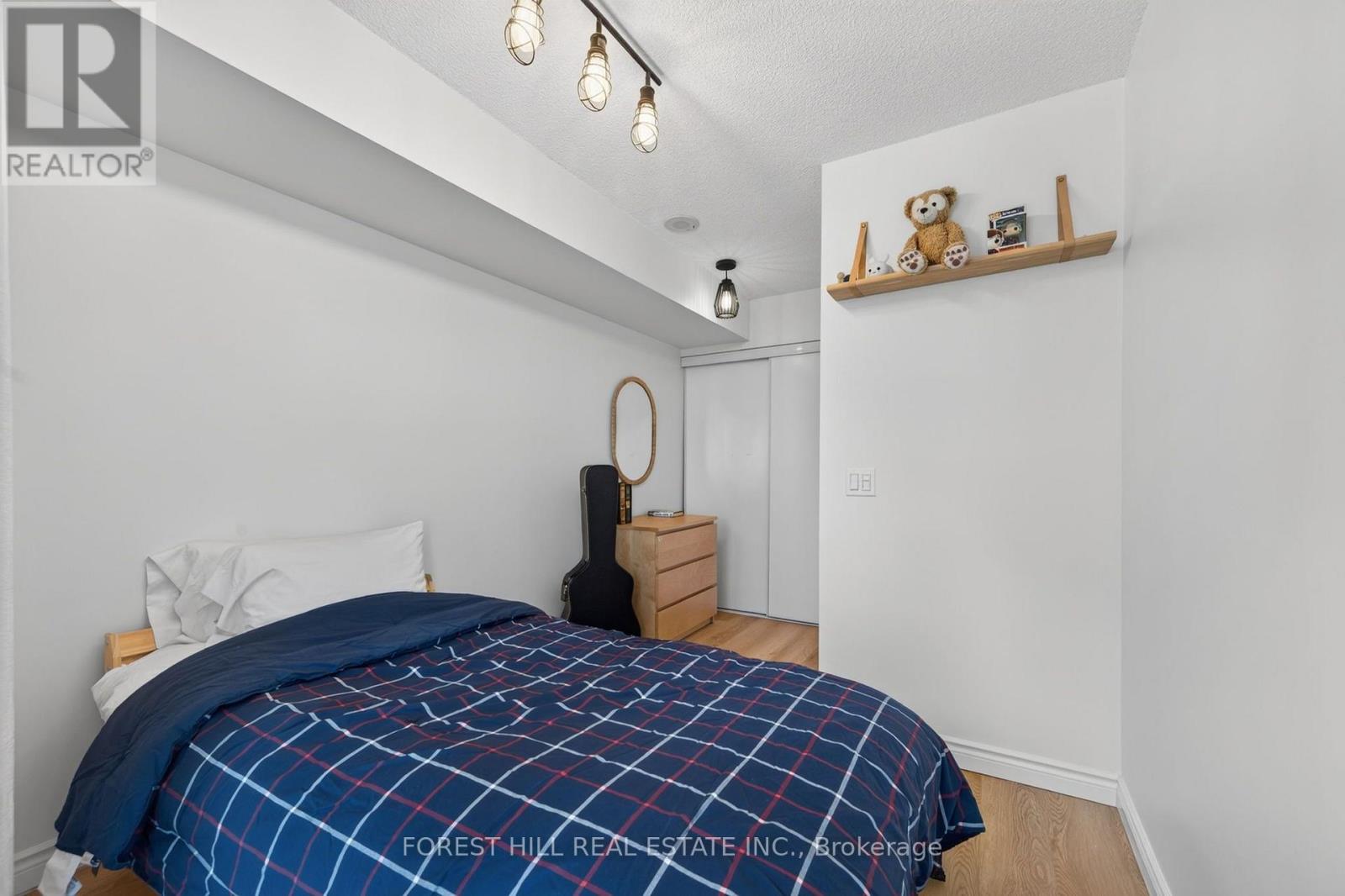 #407 350 RED MAPLE ROAD - Image 20