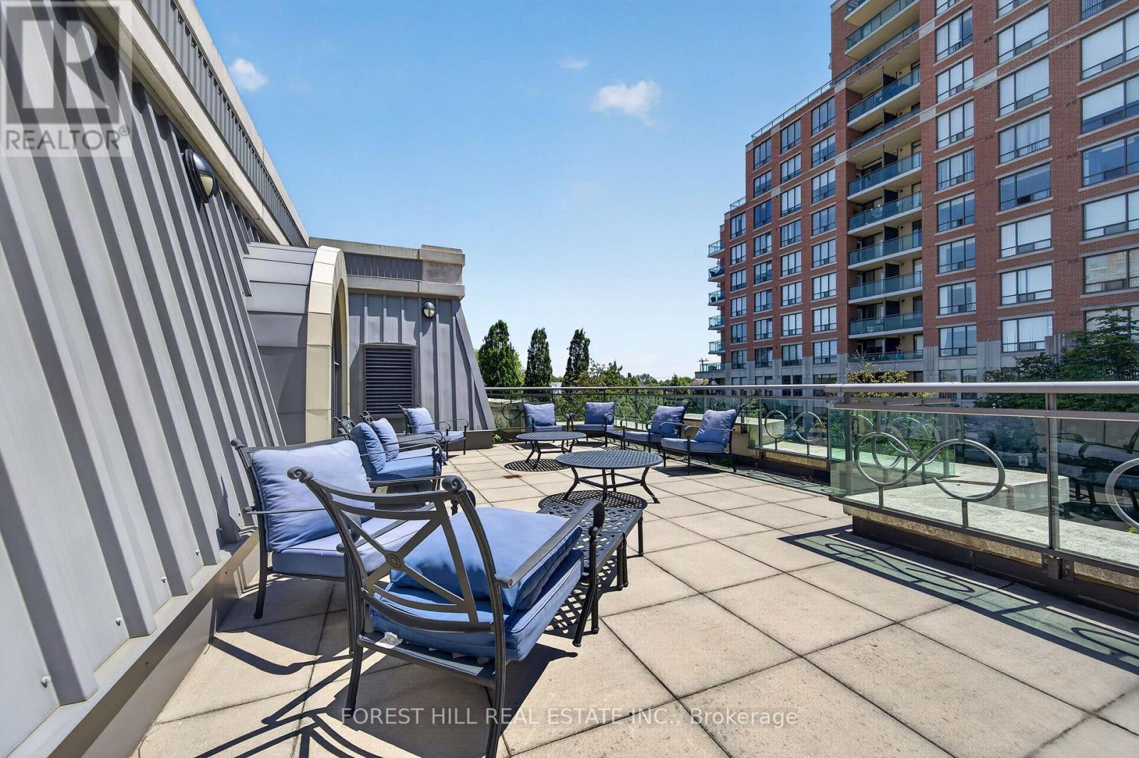 #407 350 RED MAPLE ROAD - Image 27