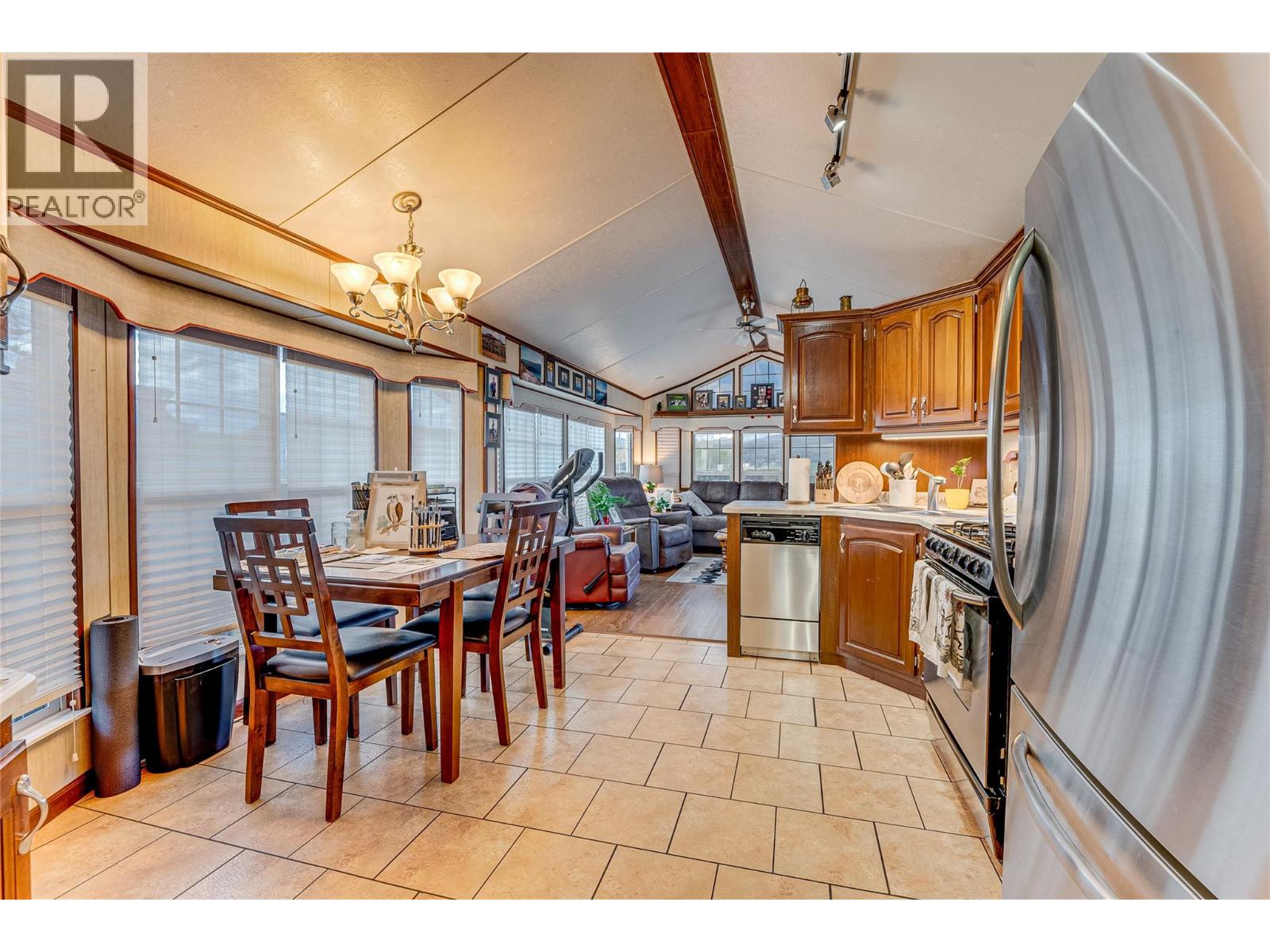 #82 8000 Highland Road - 6