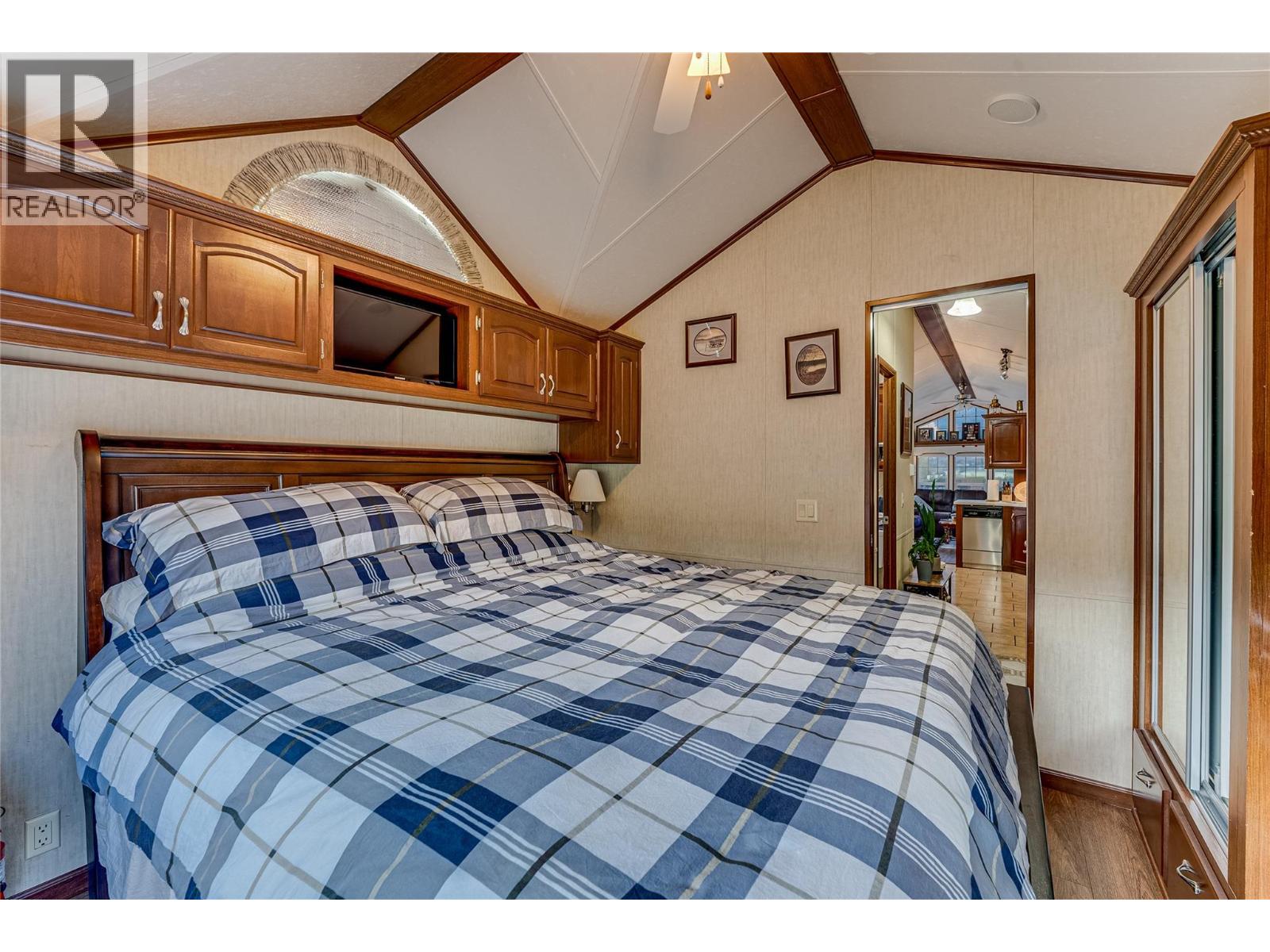 #82 8000 Highland Road - 13