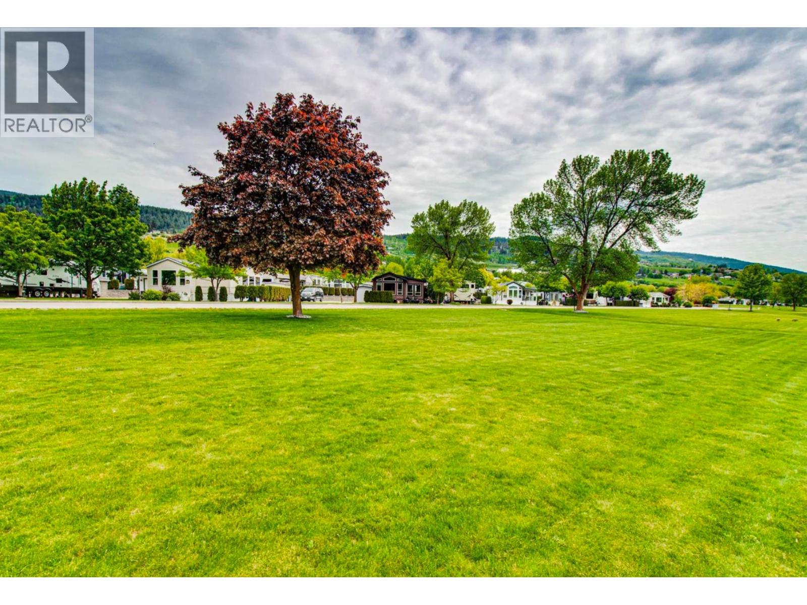 #24 8000 Highland Road - 39