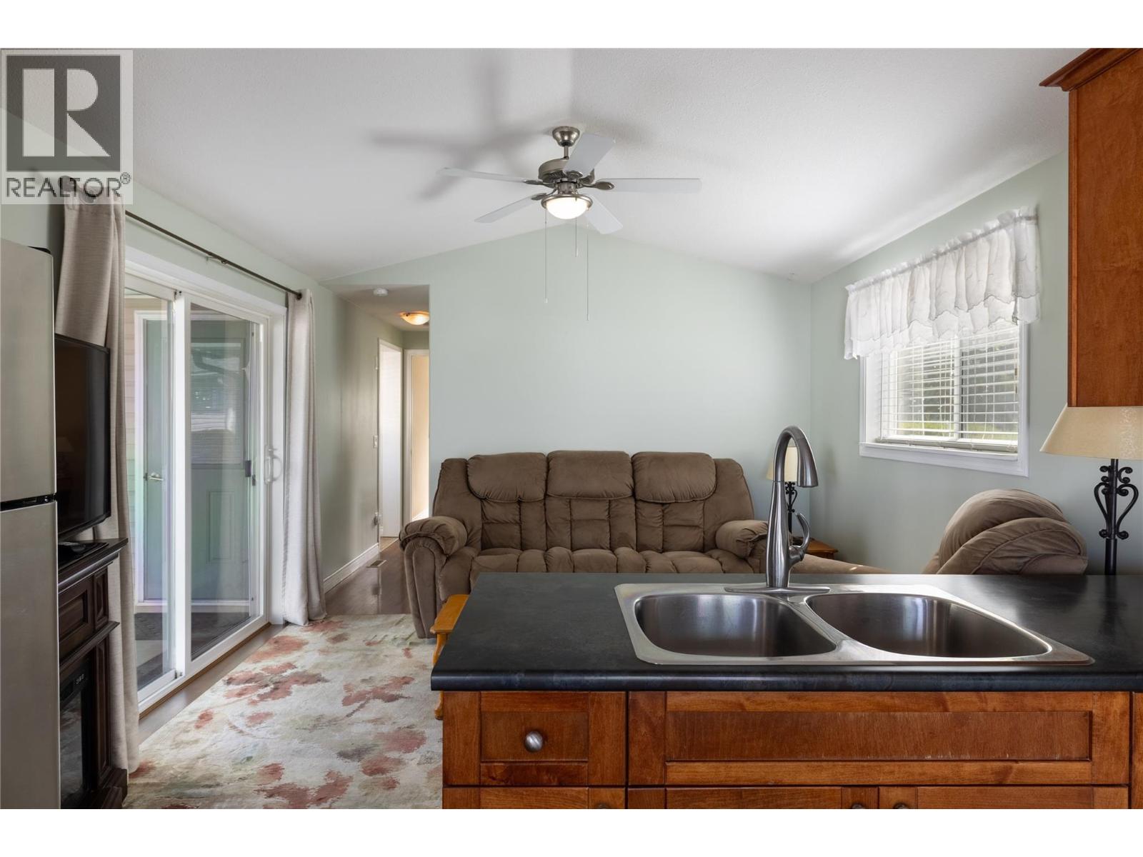#24 8000 Highland Road - 12