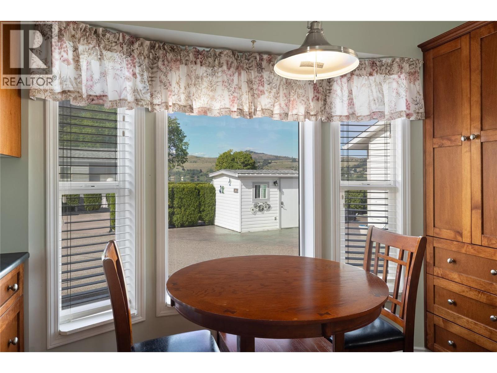#24 8000 Highland Road - 7