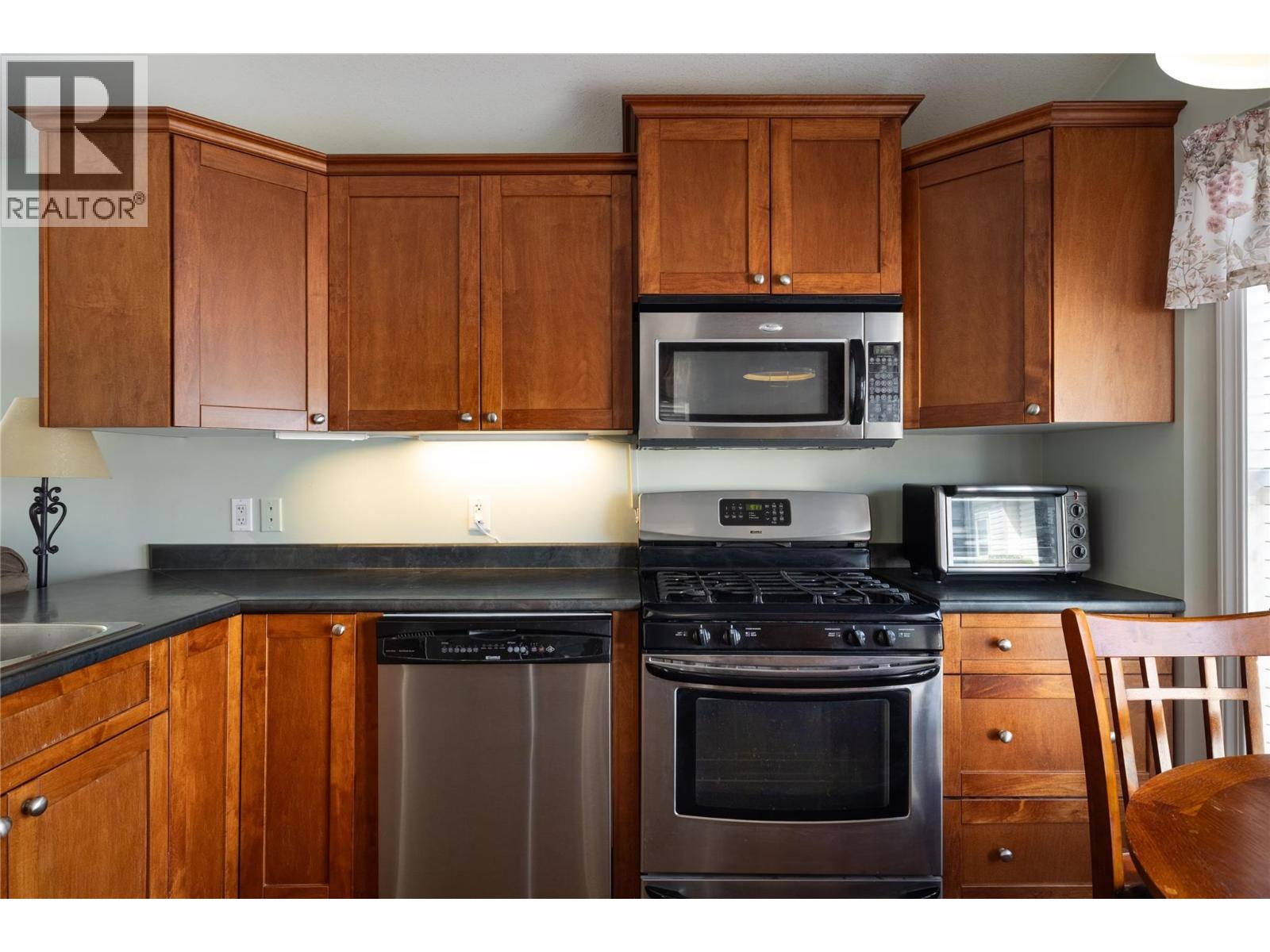 #24 8000 Highland Road - 10
