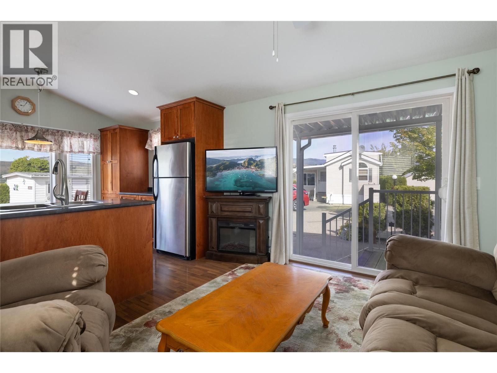 #24 8000 Highland Road - 5
