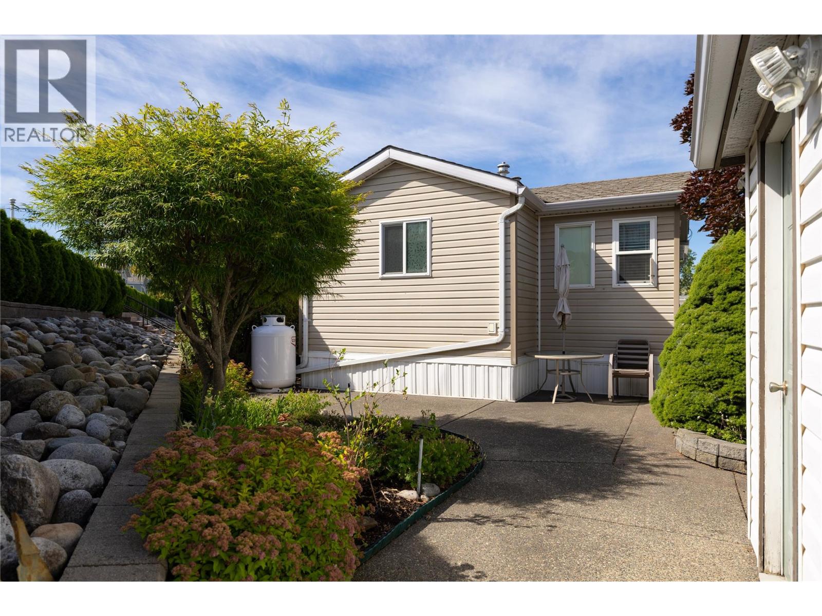 #24 8000 Highland Road - 27