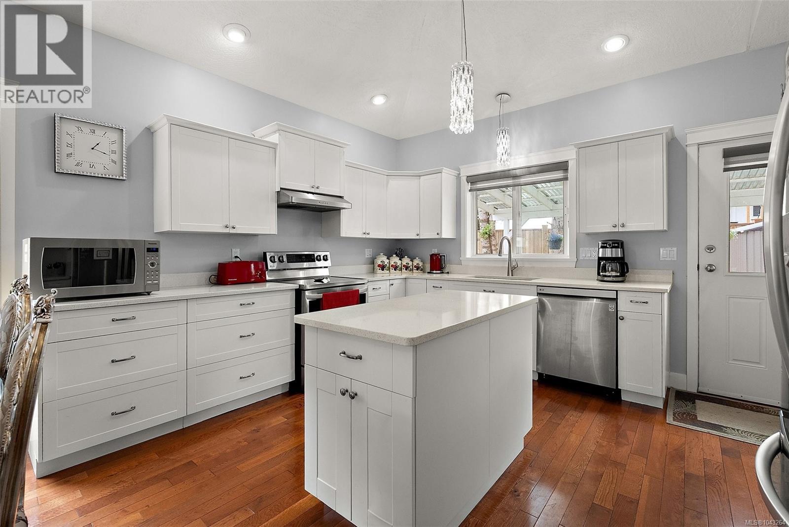 #4 3085 Sherman Rd - 3