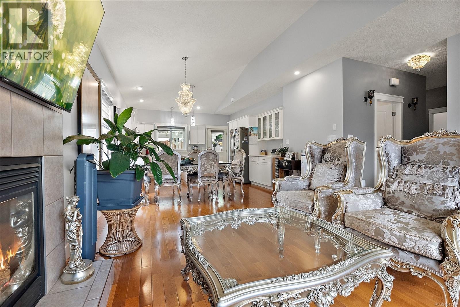 #4 3085 Sherman Rd - 9