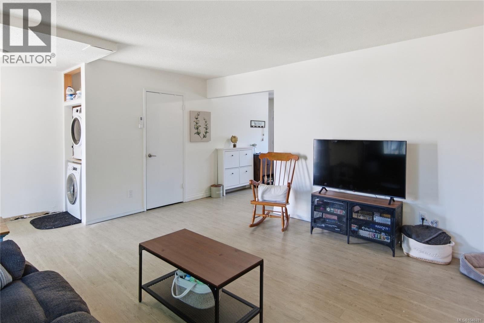#18 3271 Cowichan Lake Rd - 12