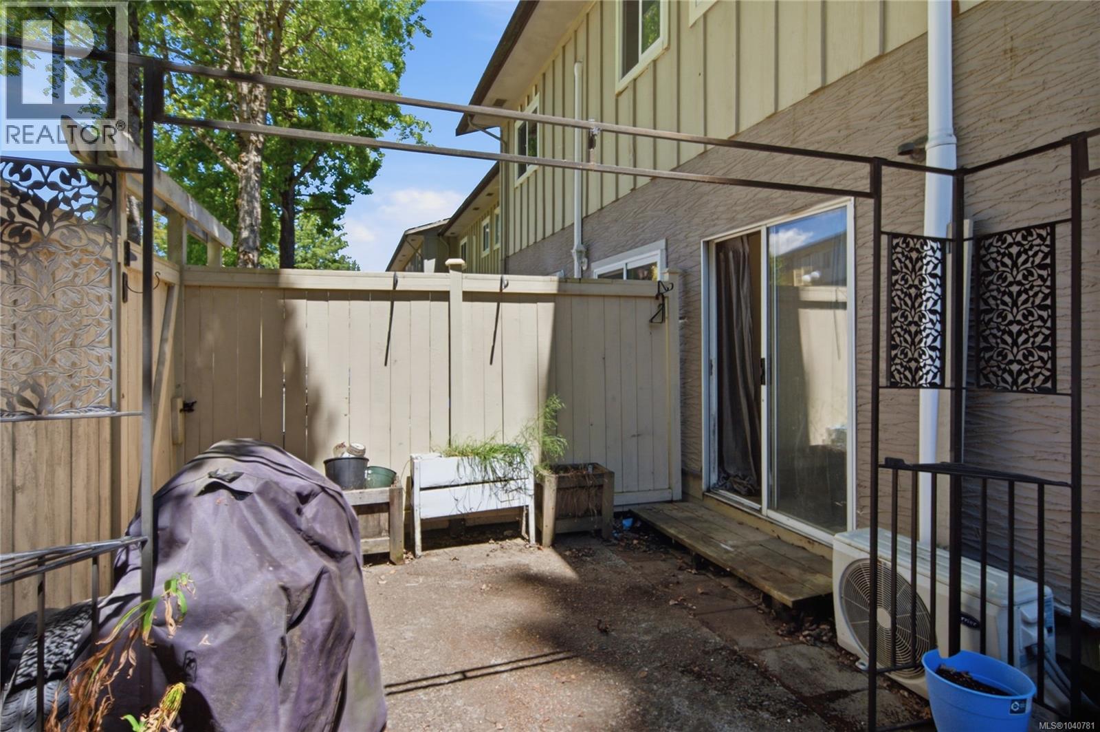 #18 3271 Cowichan Lake Rd - 28
