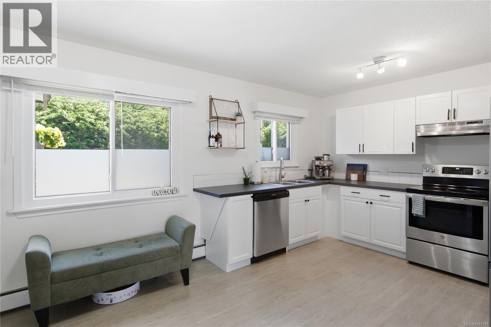 #18 3271 Cowichan Lake Rd - 4