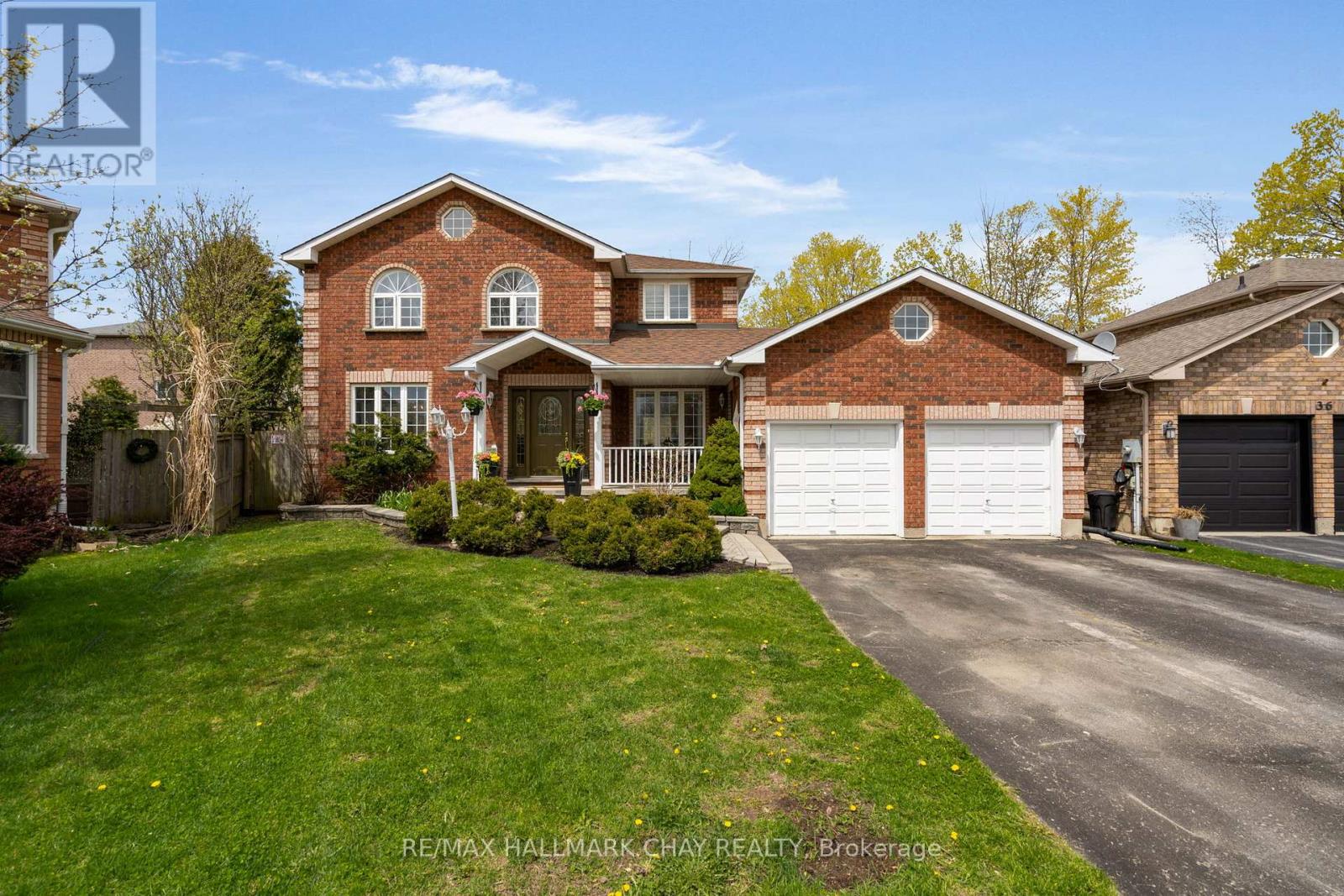34 CROMPTON DRIVE - 2