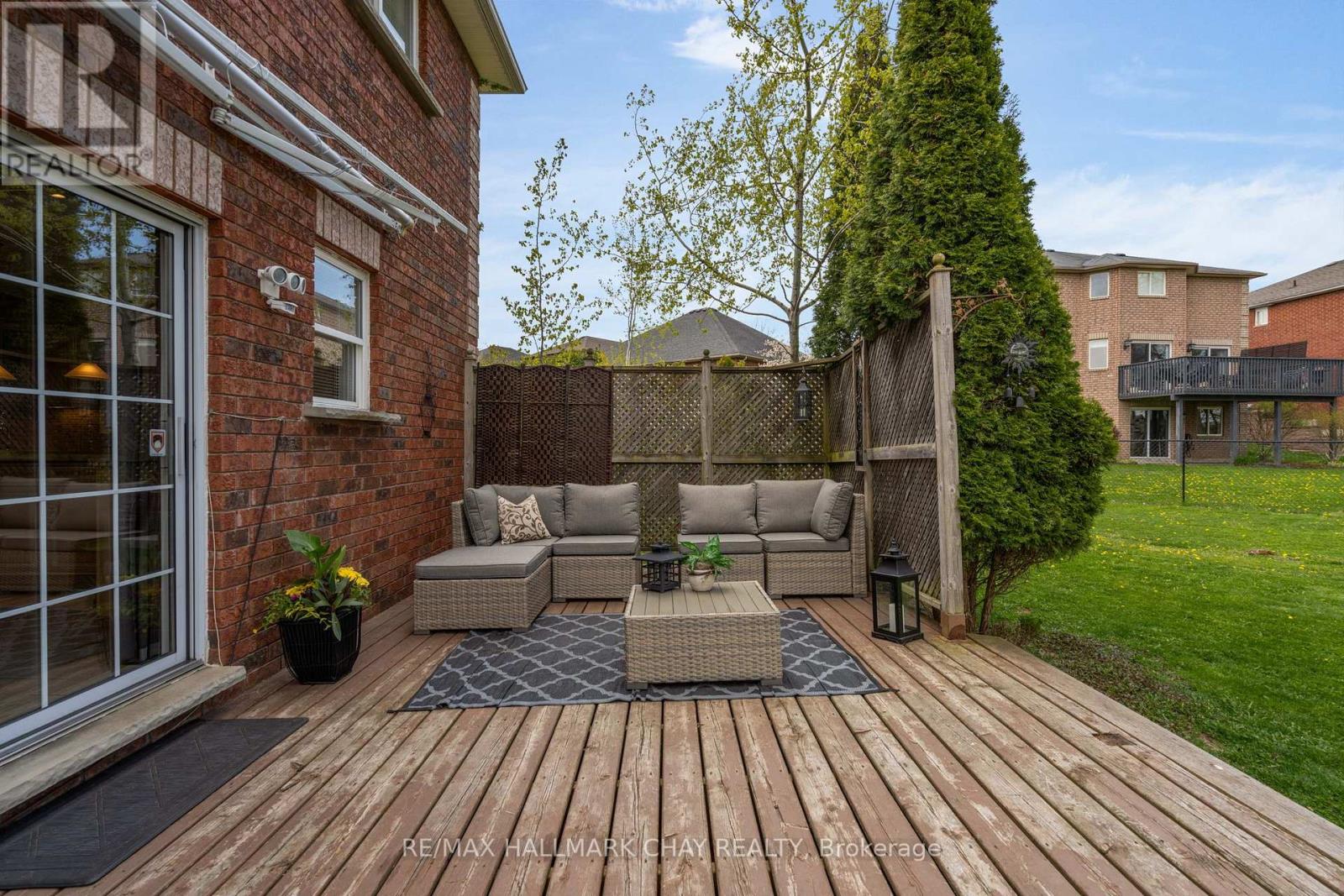 34 CROMPTON DRIVE - 29