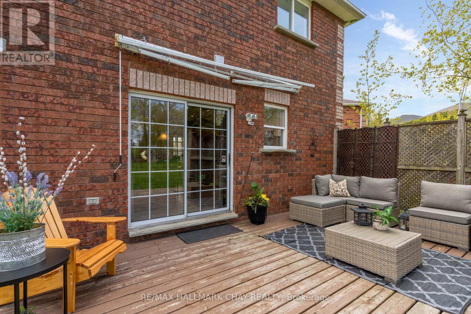 34 CROMPTON DRIVE - 30