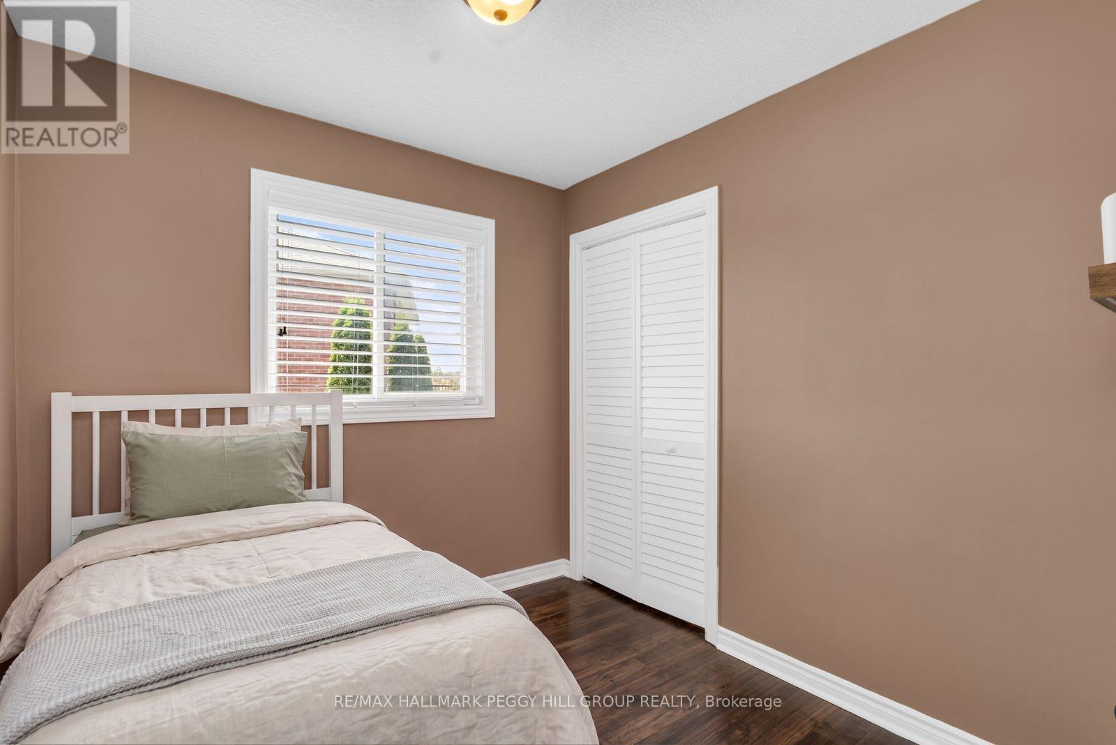 52 SUMMERSET DRIVE - 11