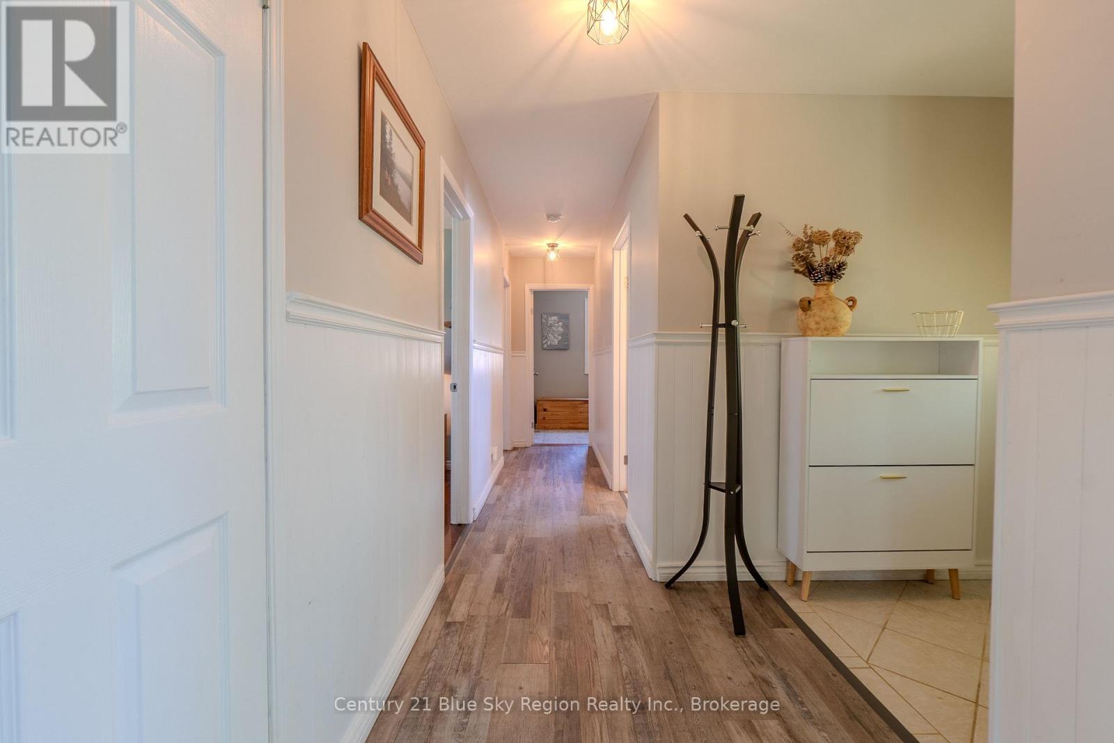 747 DERLAND ROAD - 13
