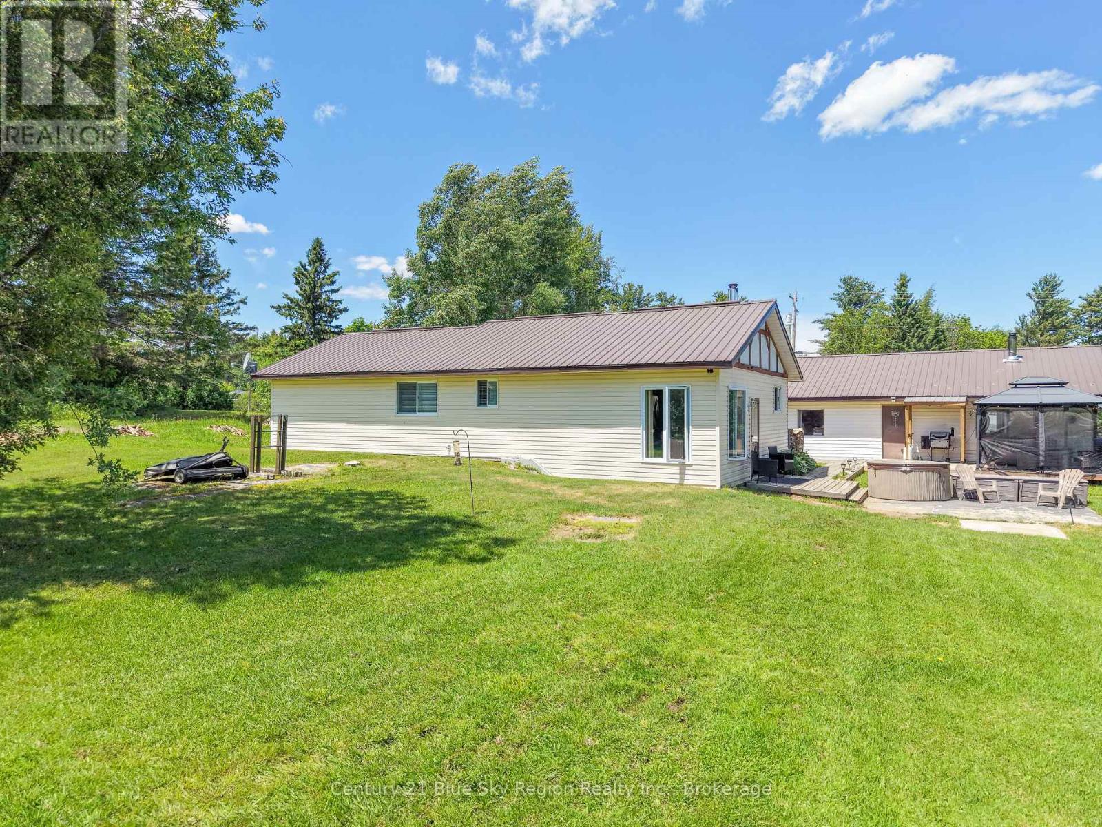 747 DERLAND ROAD - 34