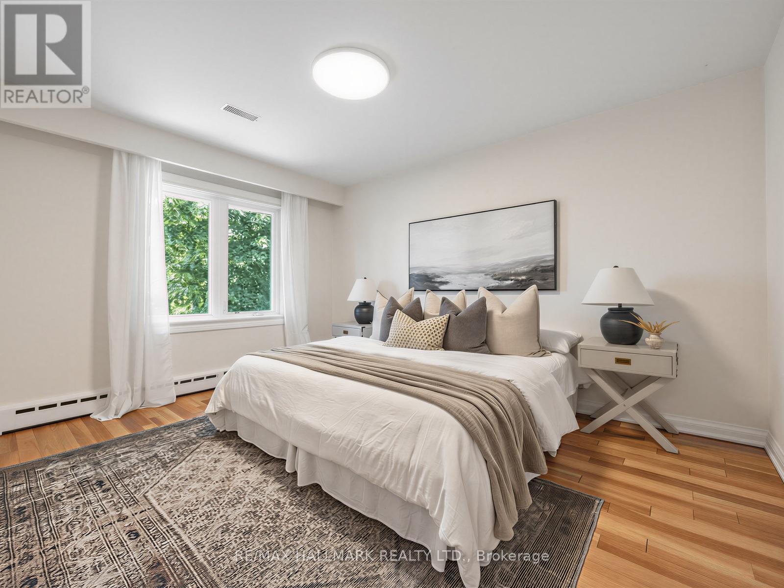 8 TUFTON CRESCENT - 13