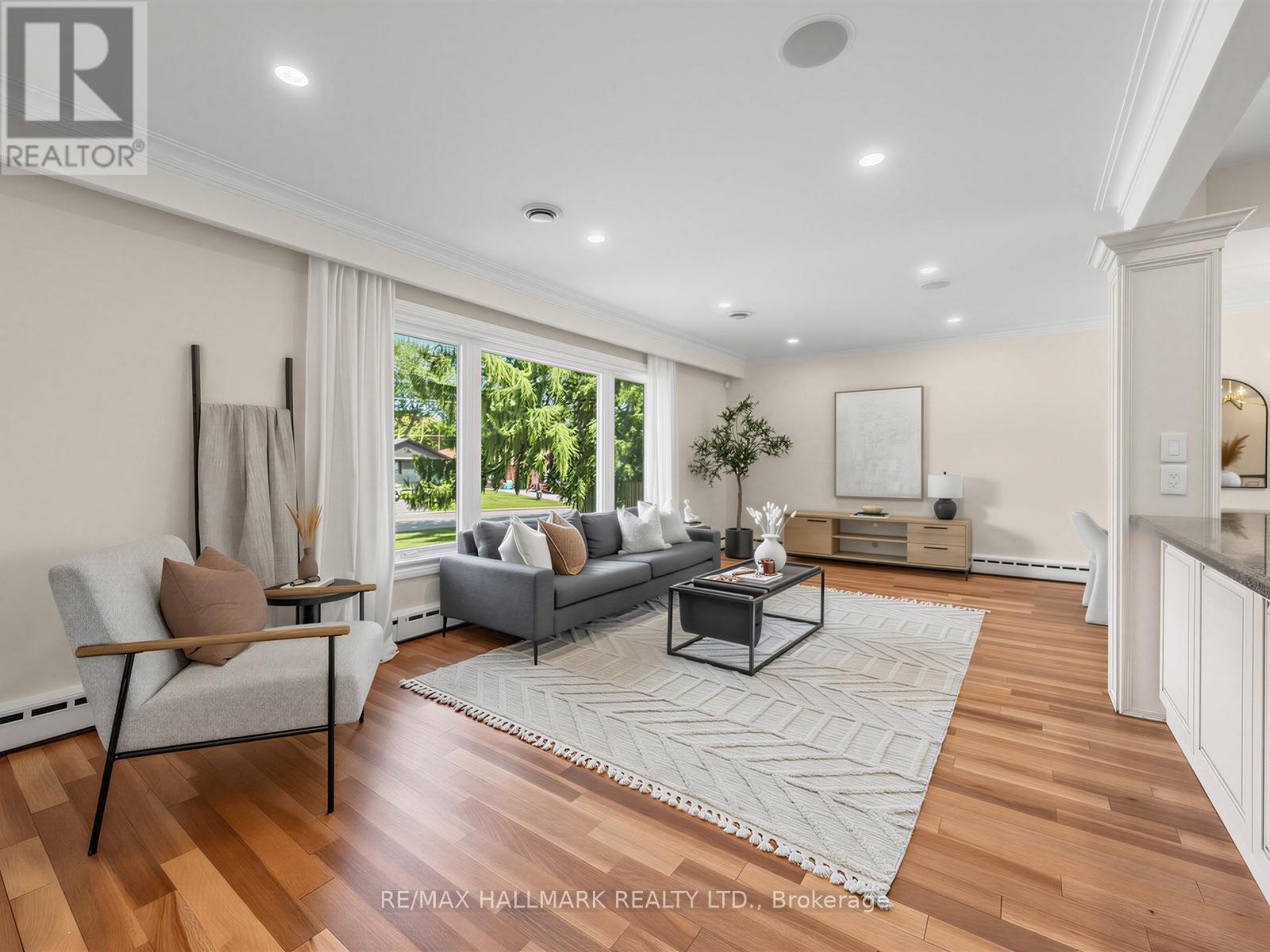 8 TUFTON CRESCENT - 4