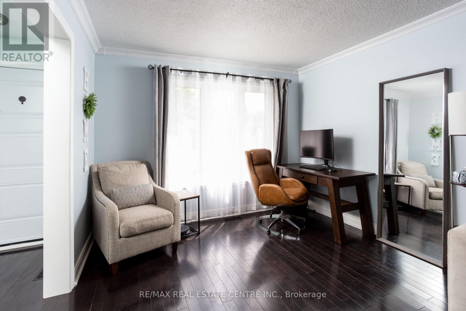 289 ARCHDEKIN DRIVE - 11