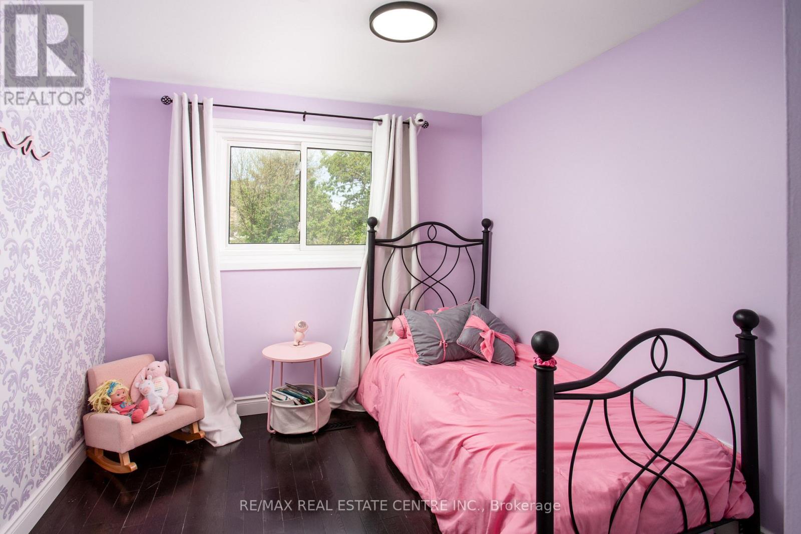 289 ARCHDEKIN DRIVE - 24