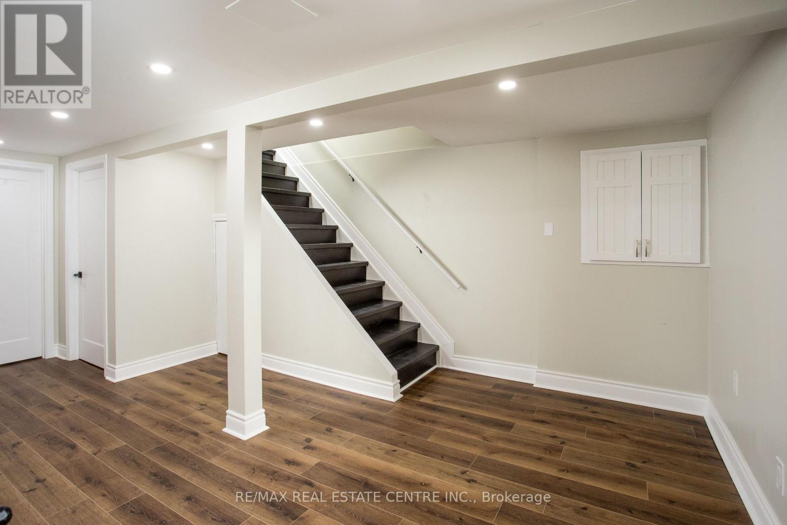 289 ARCHDEKIN DRIVE - 27