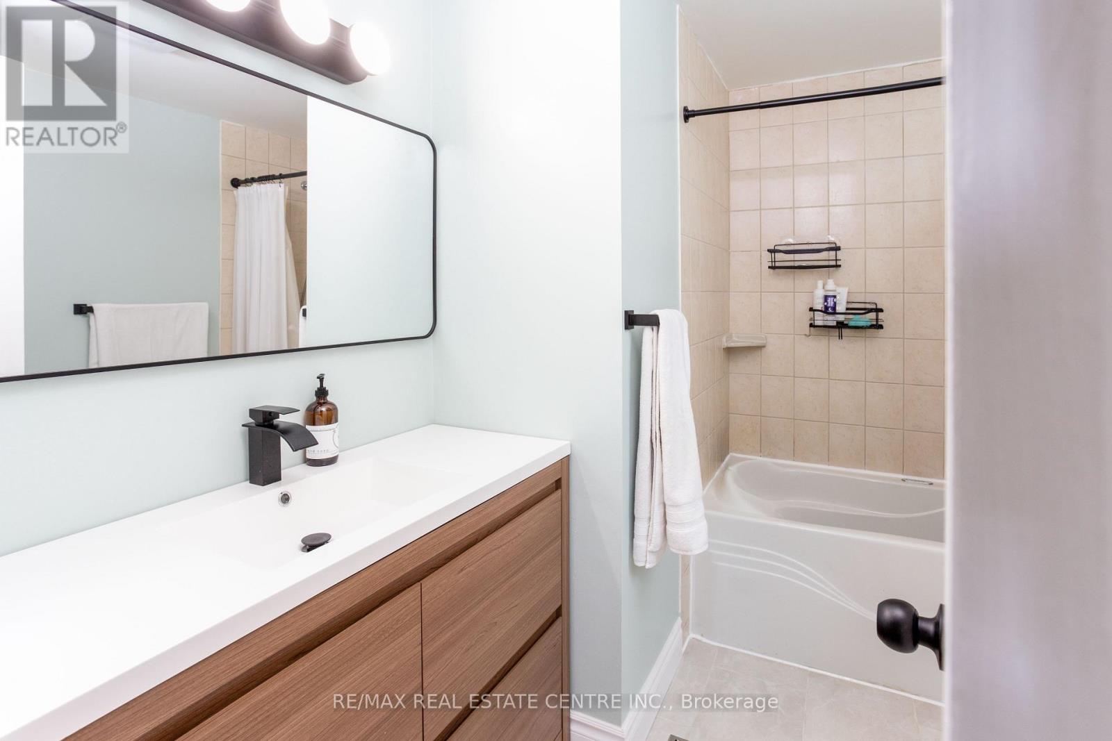 289 ARCHDEKIN DRIVE - 29
