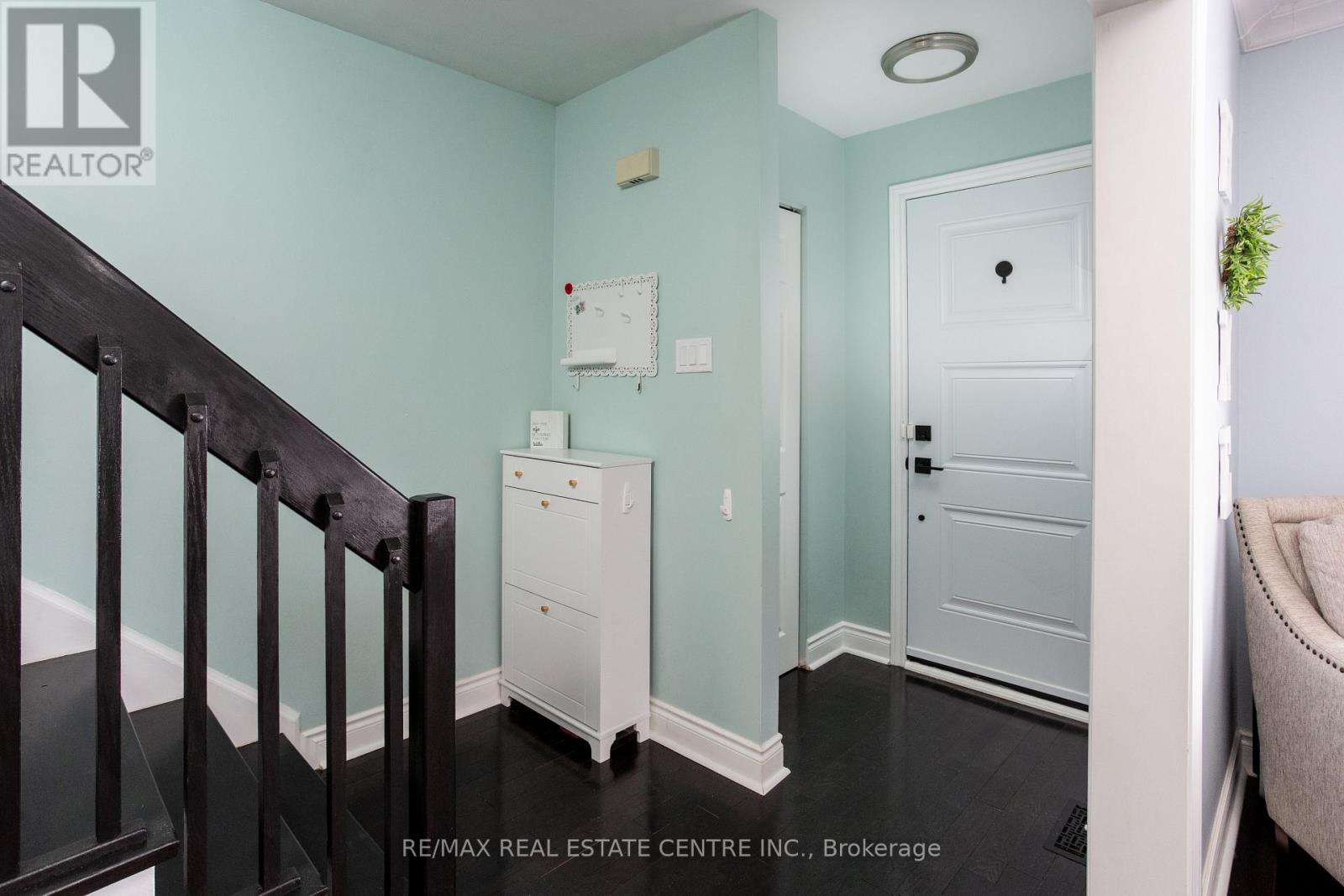 289 ARCHDEKIN DRIVE - 3