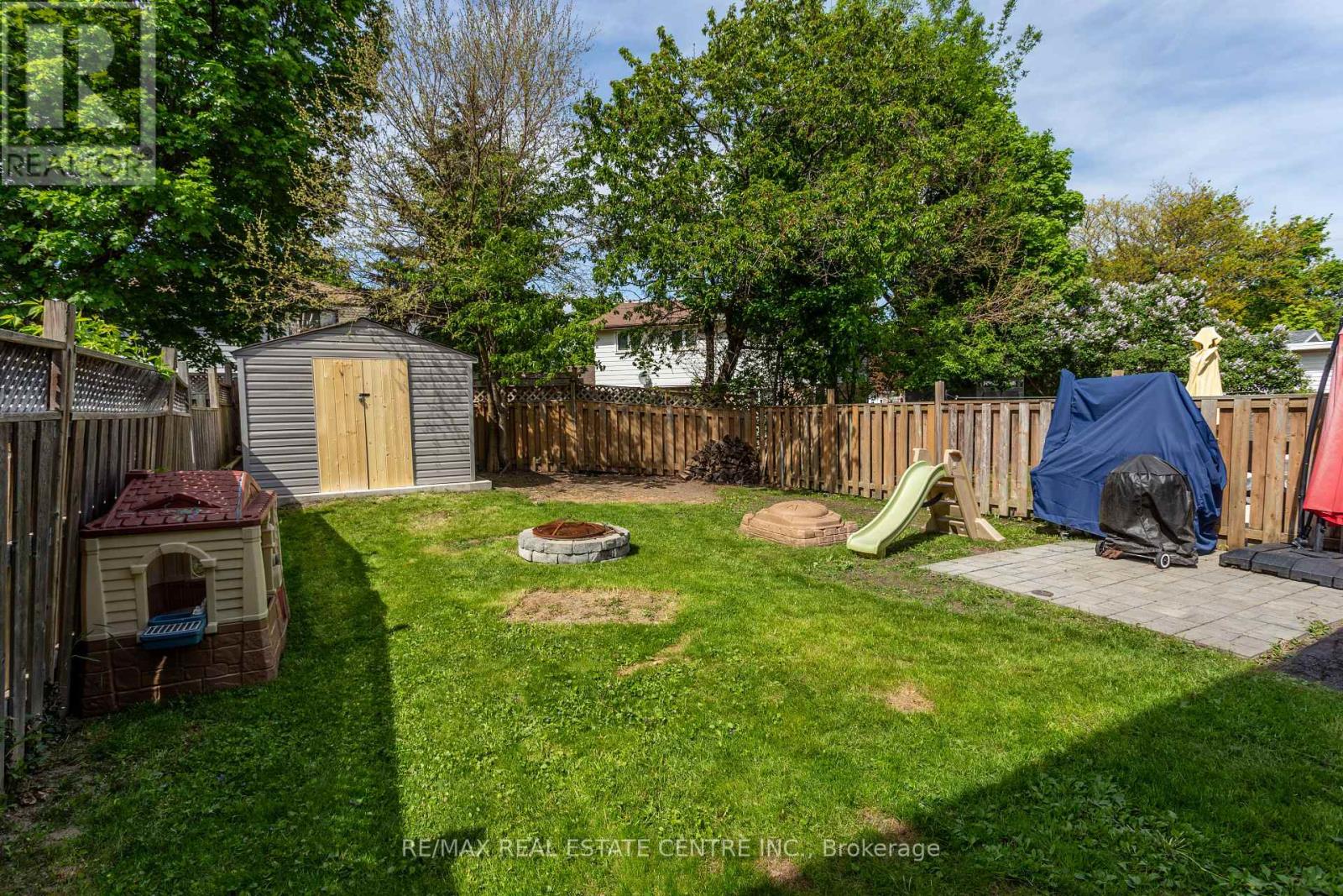 289 ARCHDEKIN DRIVE - 37